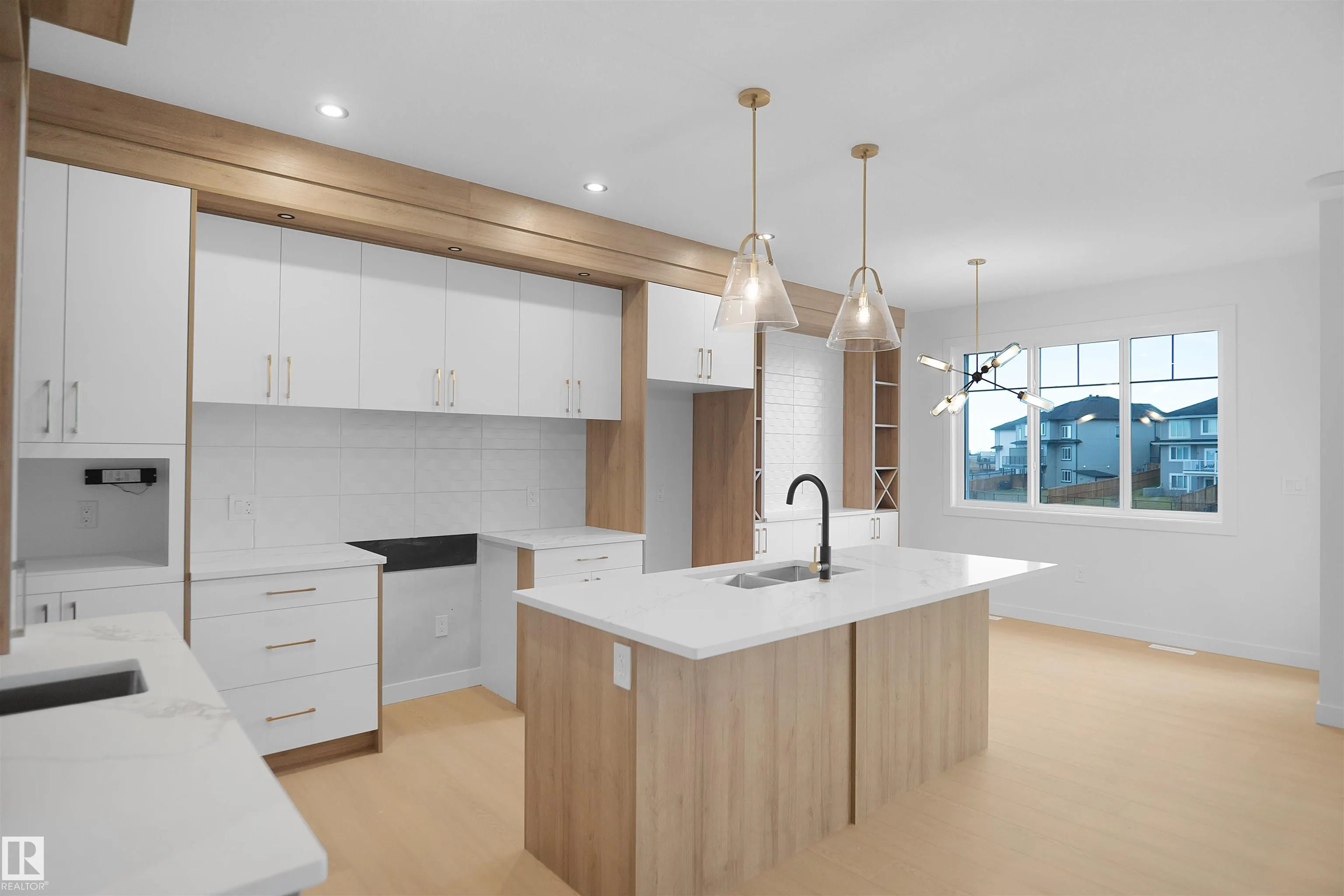 13 AXELWOOD Crescent