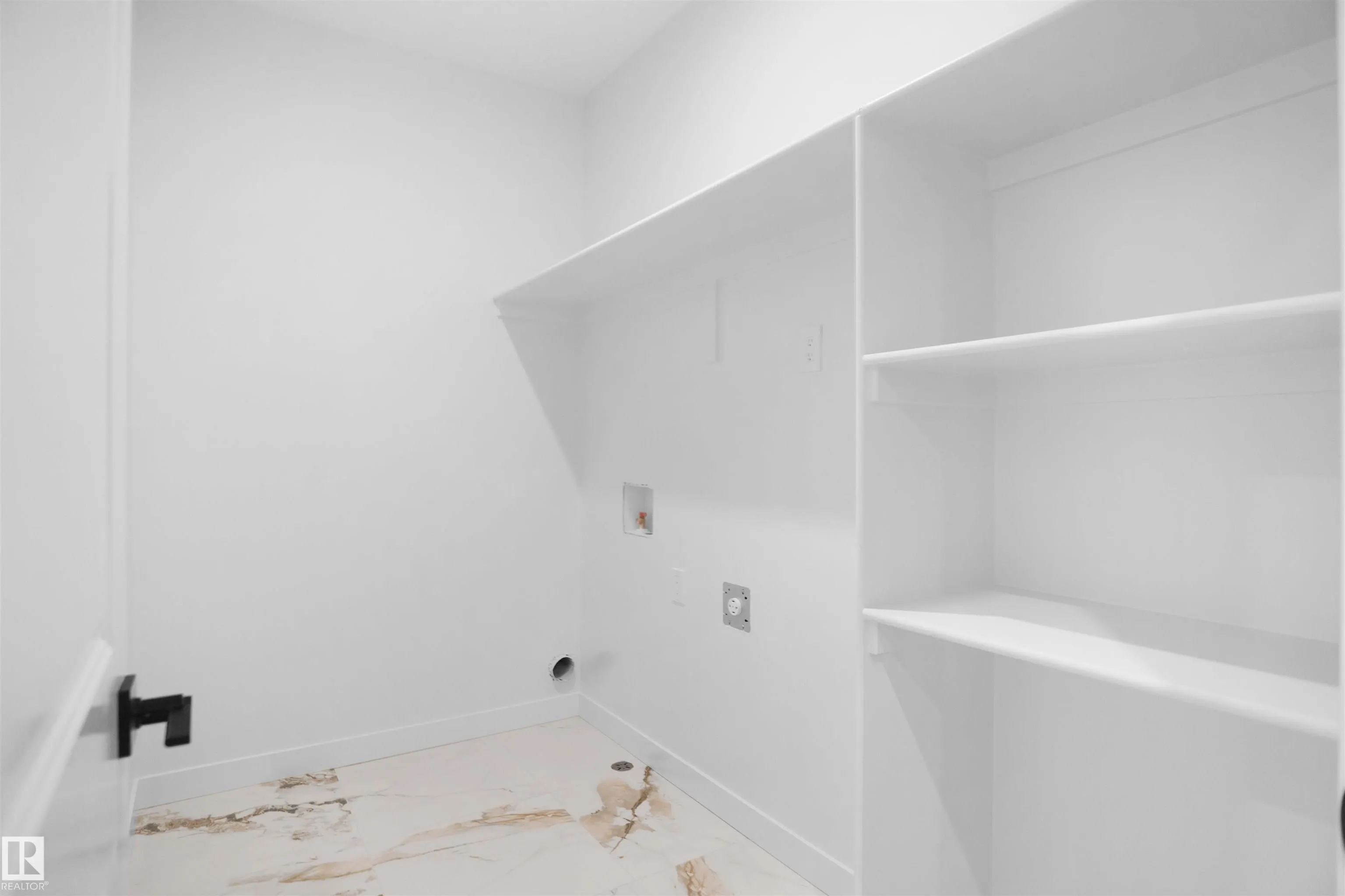 13 AXELWOOD Crescent