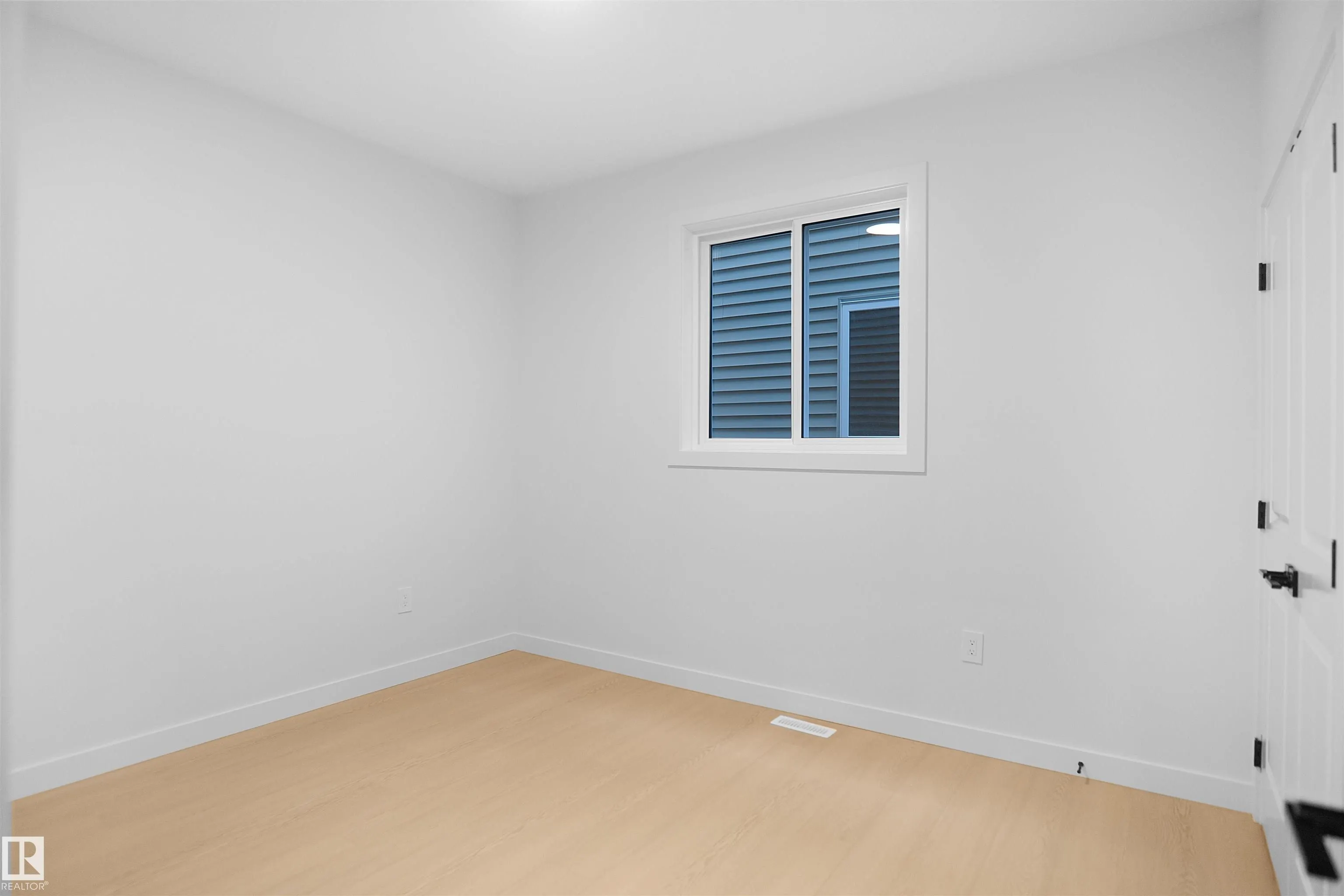 13 AXELWOOD Crescent