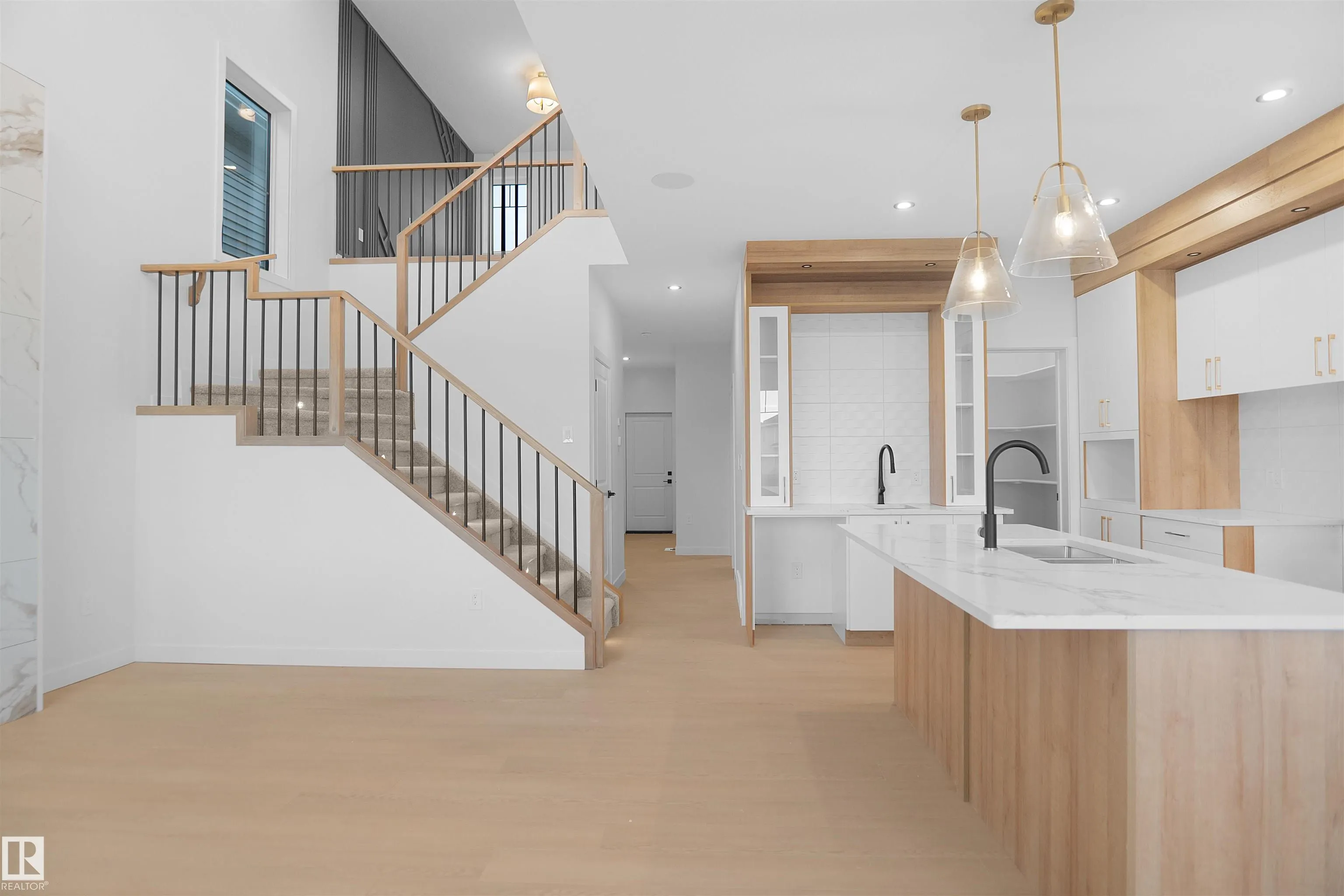 13 AXELWOOD Crescent