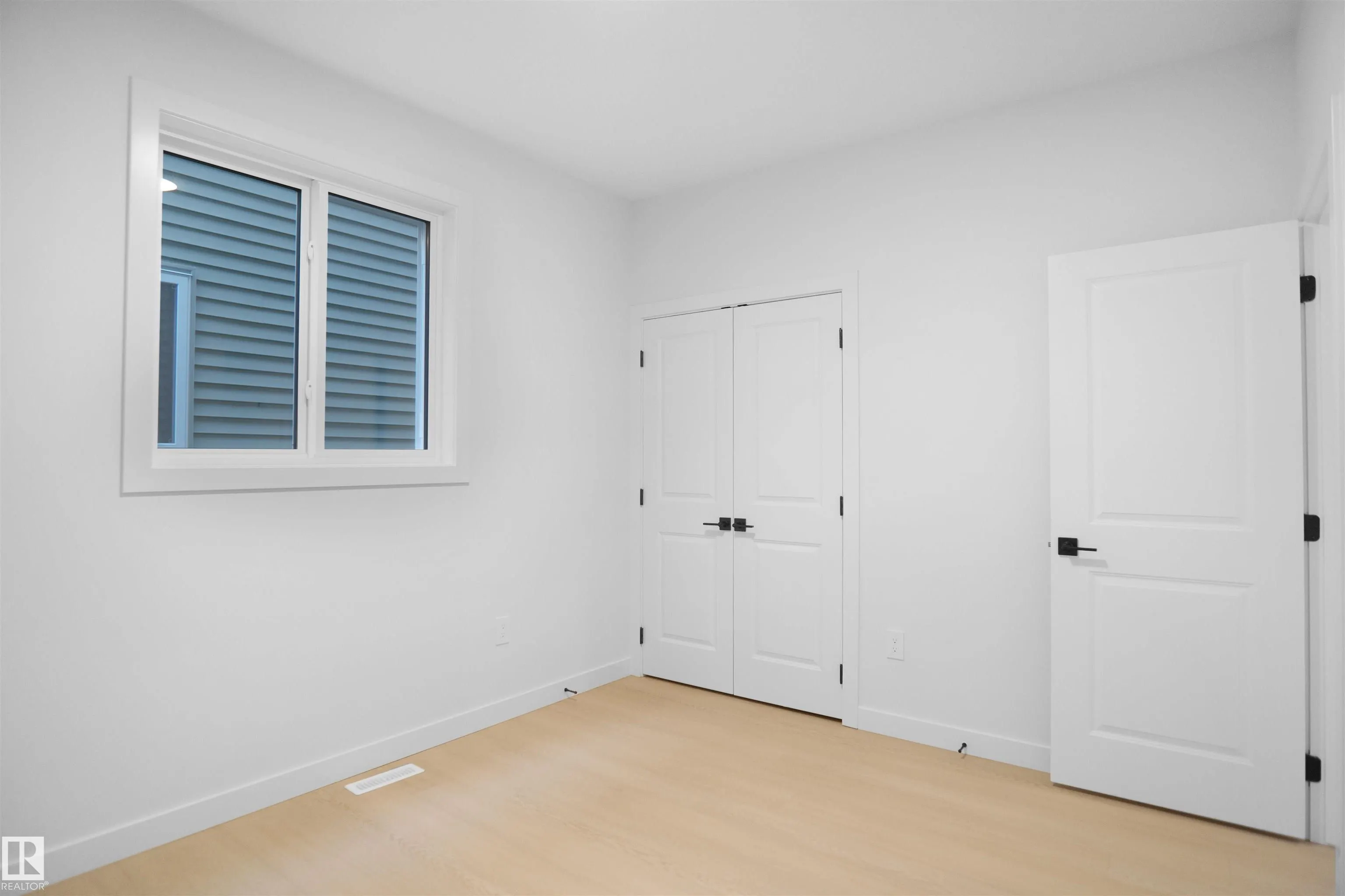 13 AXELWOOD Crescent