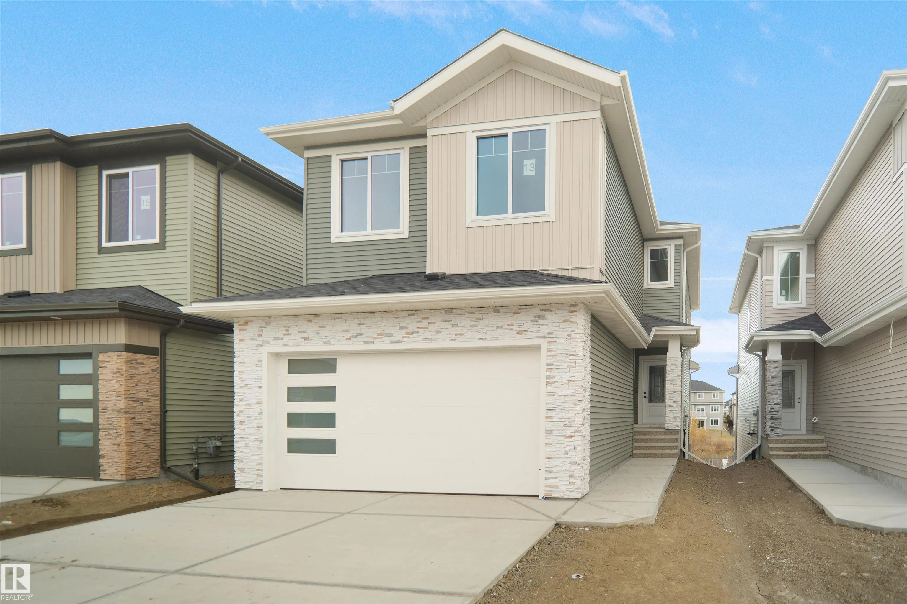 13 AXELWOOD Crescent