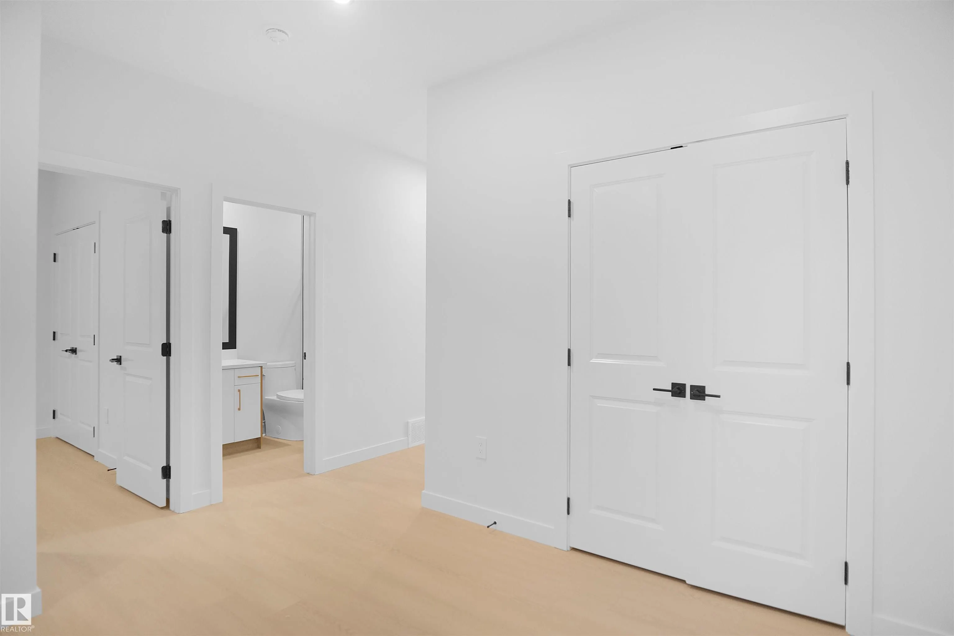 13 AXELWOOD Crescent