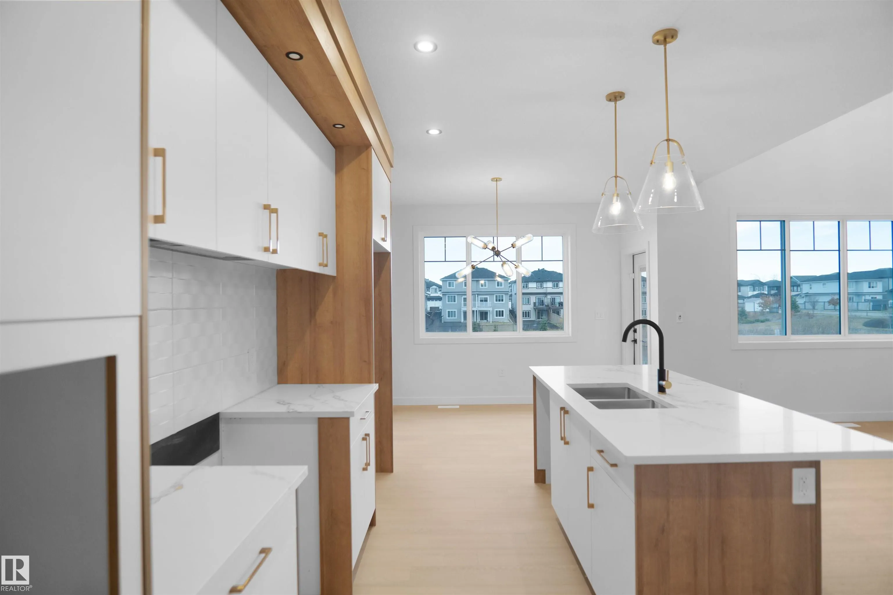 13 AXELWOOD Crescent