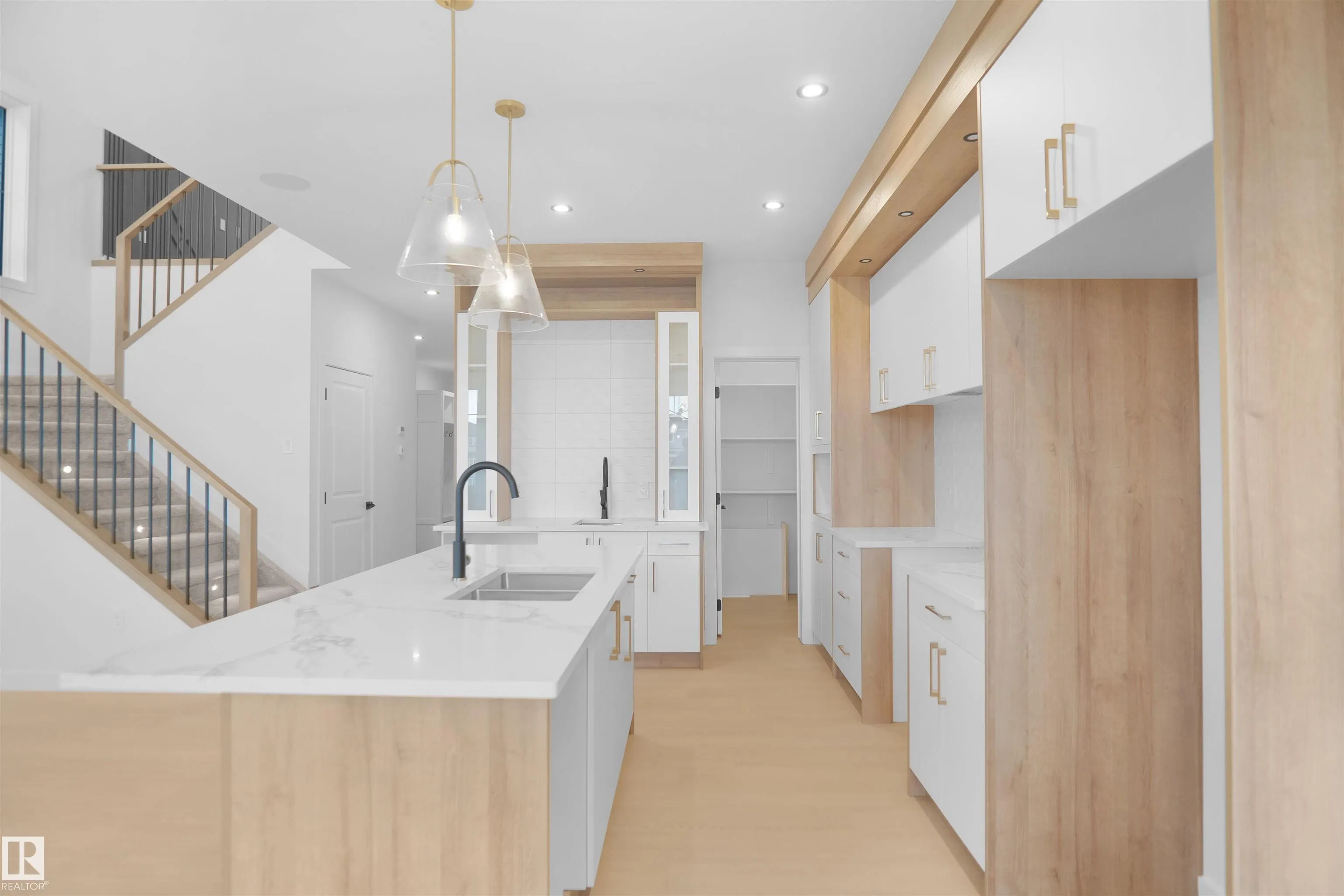 13 AXELWOOD Crescent