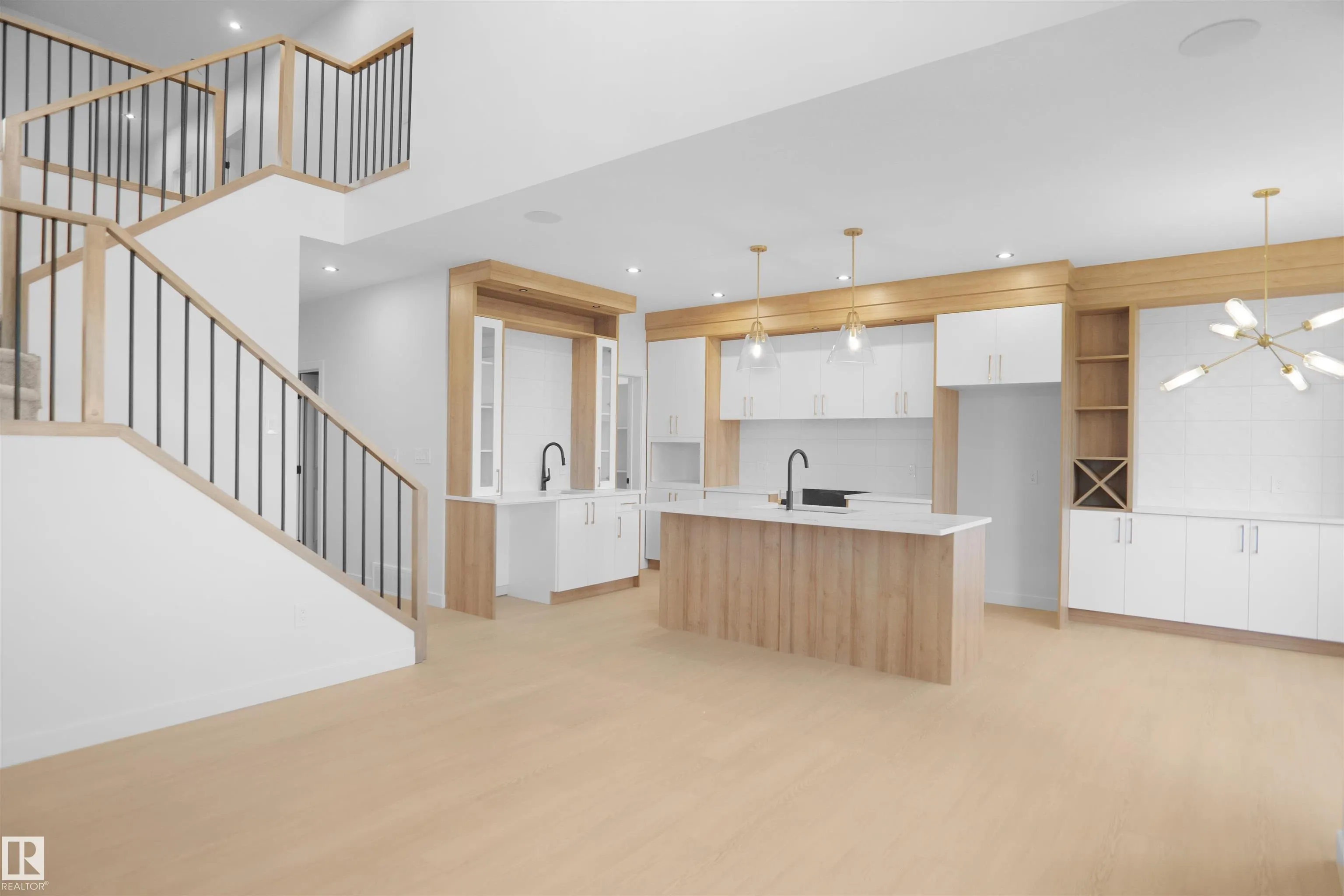 13 AXELWOOD Crescent