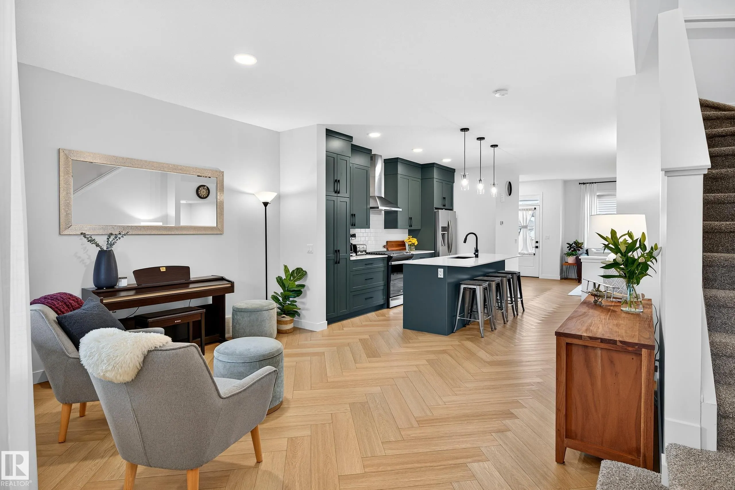 3847 CHRUSTAWKA Place