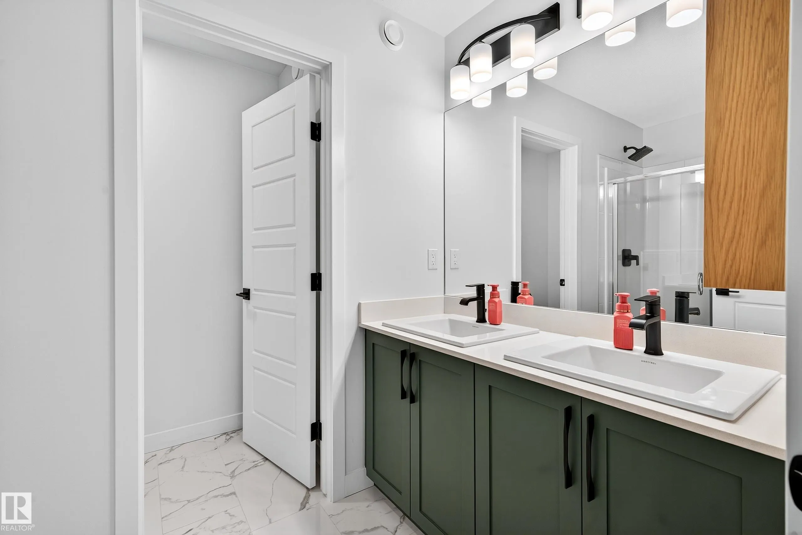 3847 CHRUSTAWKA Place