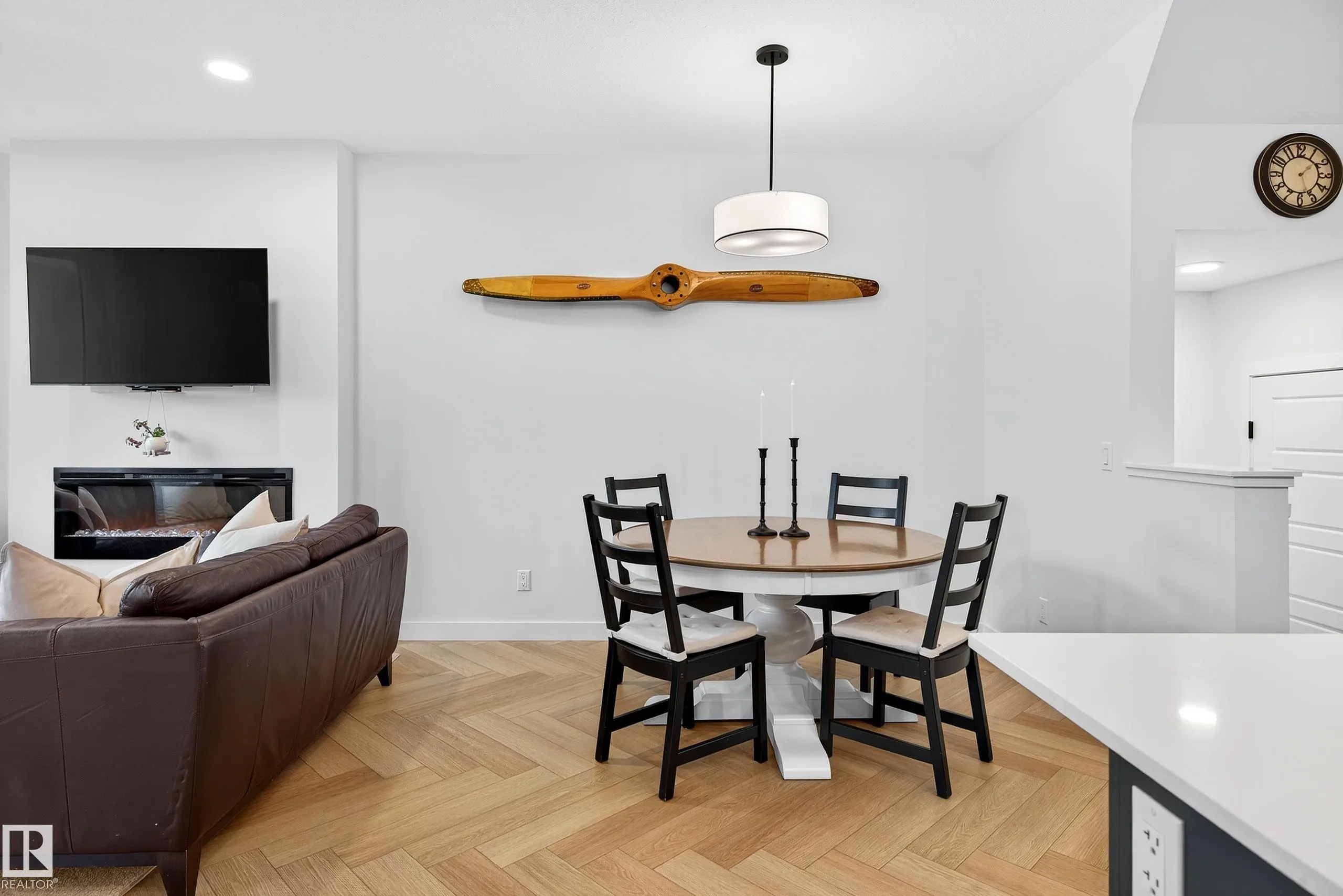 3847 CHRUSTAWKA Place