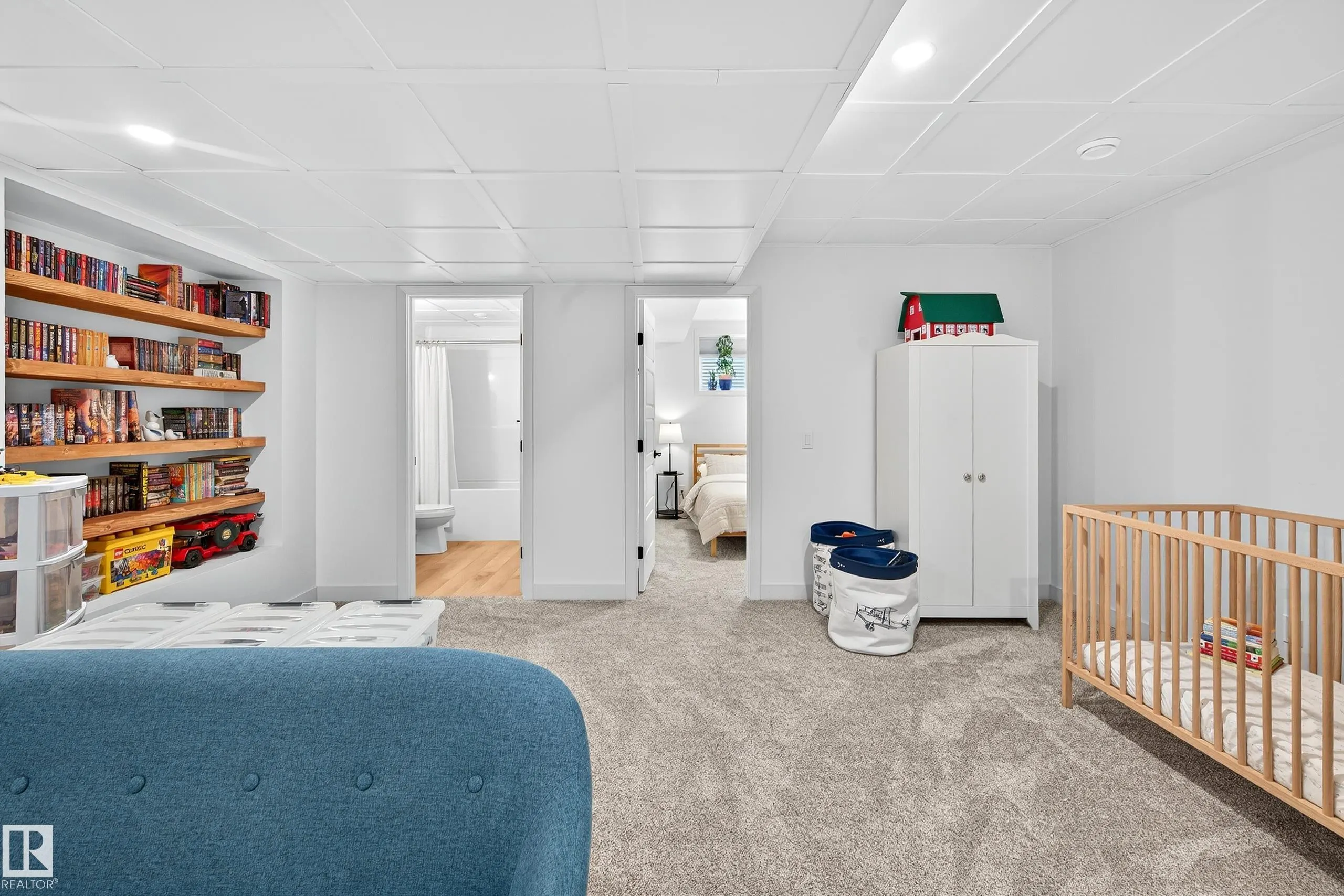 3847 CHRUSTAWKA Place