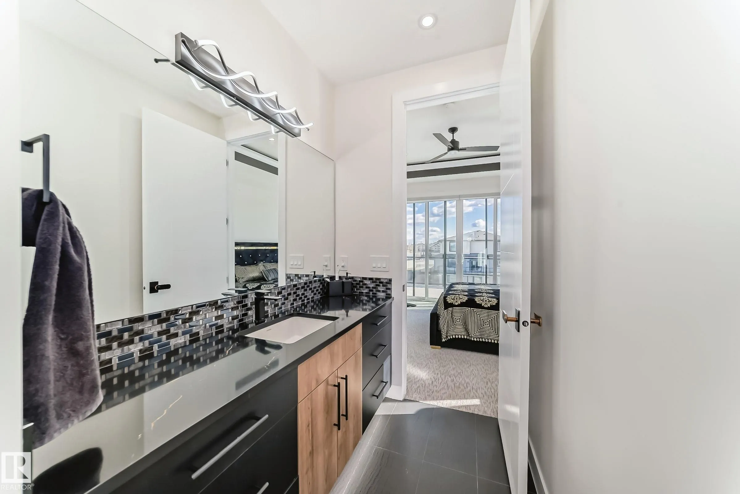 53213 RGE ROAD 261 A