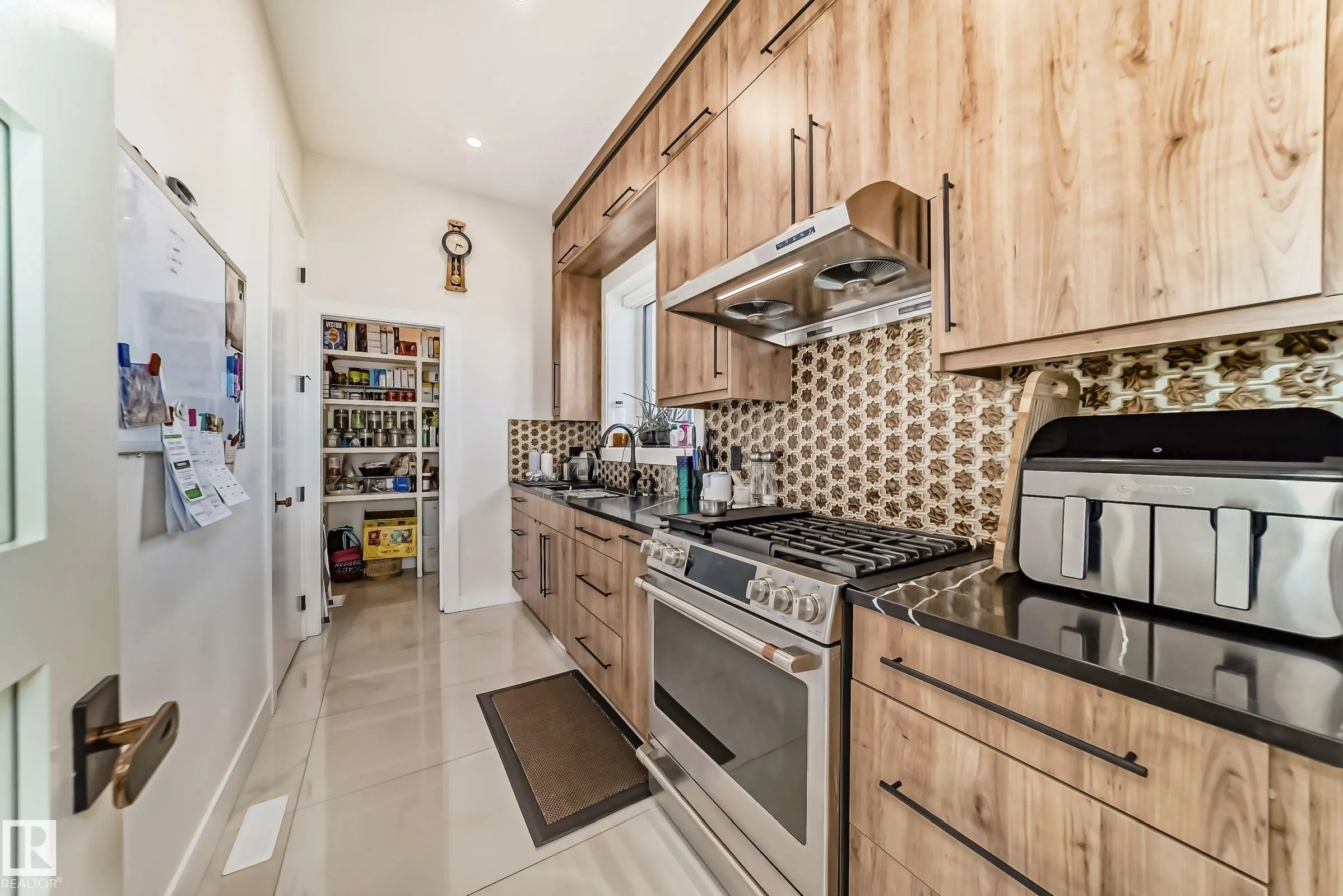 53213 RGE ROAD 261 A