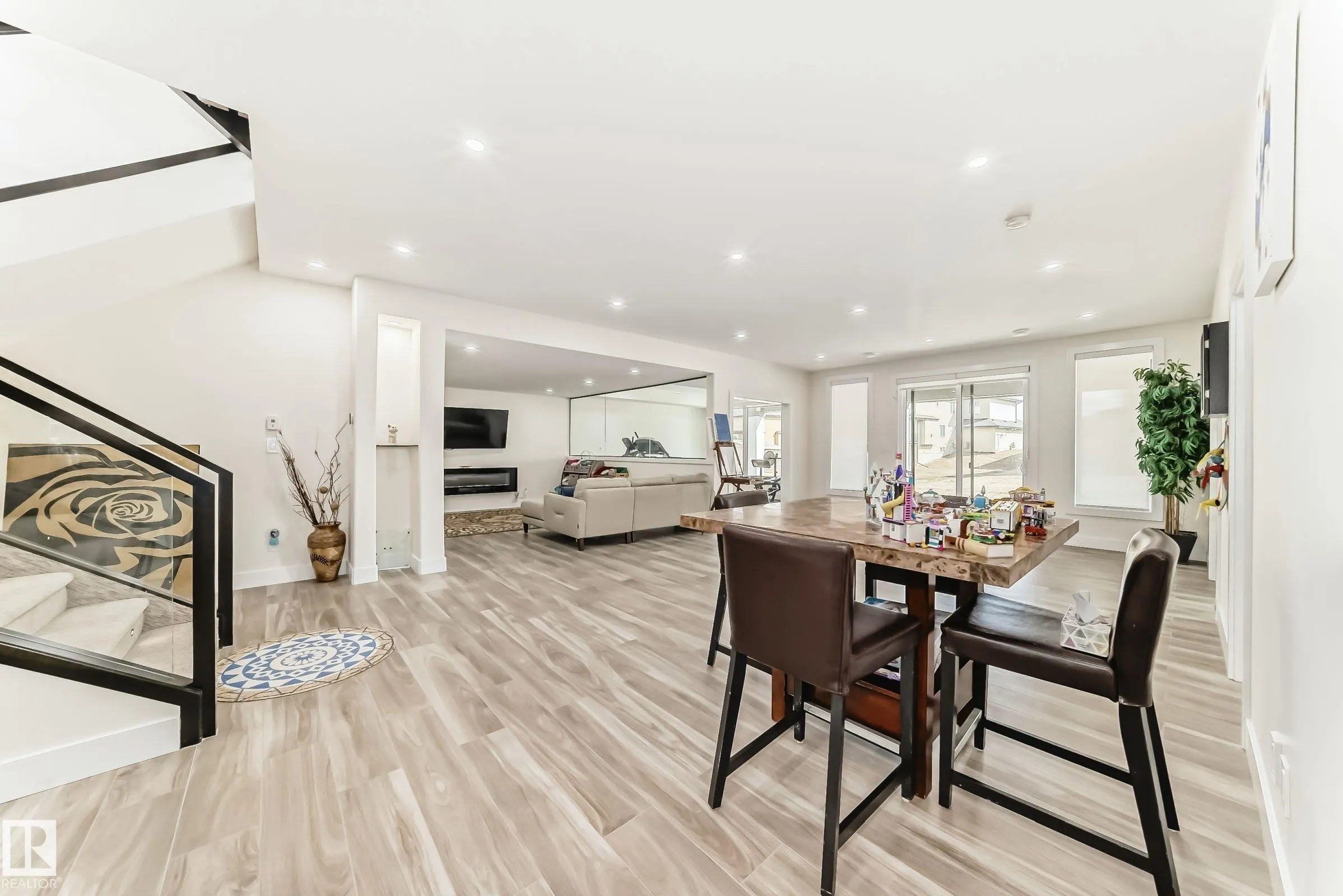 53213 RGE ROAD 261 A