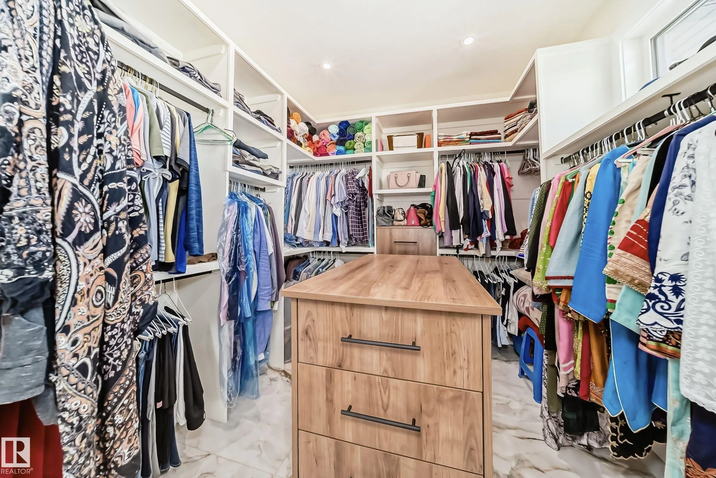 53213 RGE ROAD 261 A