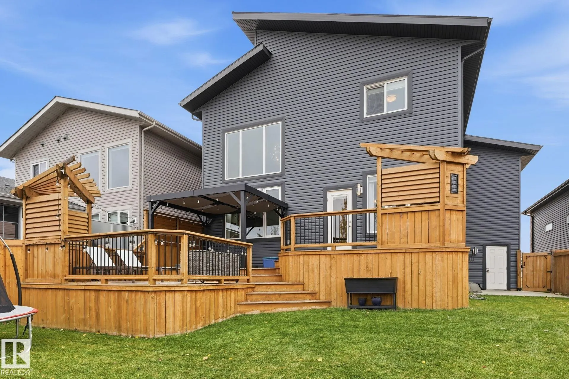 496 MCALLISTER Place