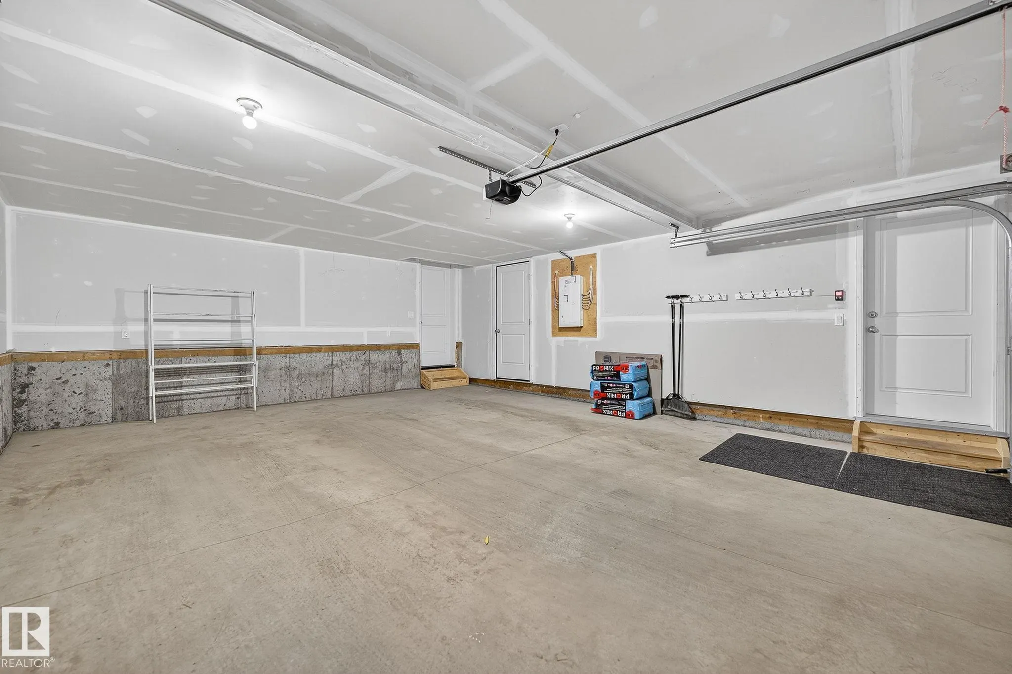 1025 SECORD PROMENADE Promenade