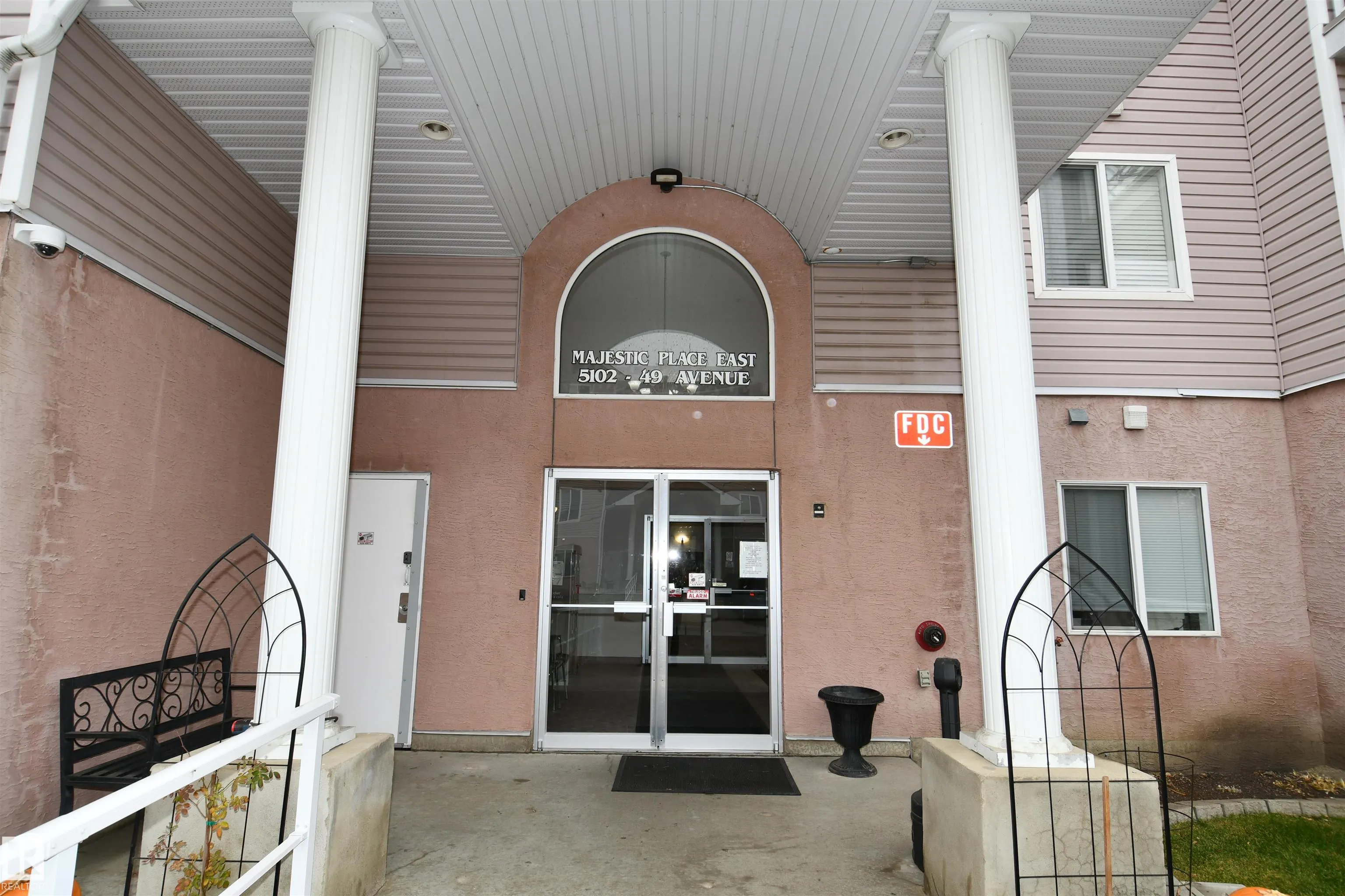 5102 49 Avenue
