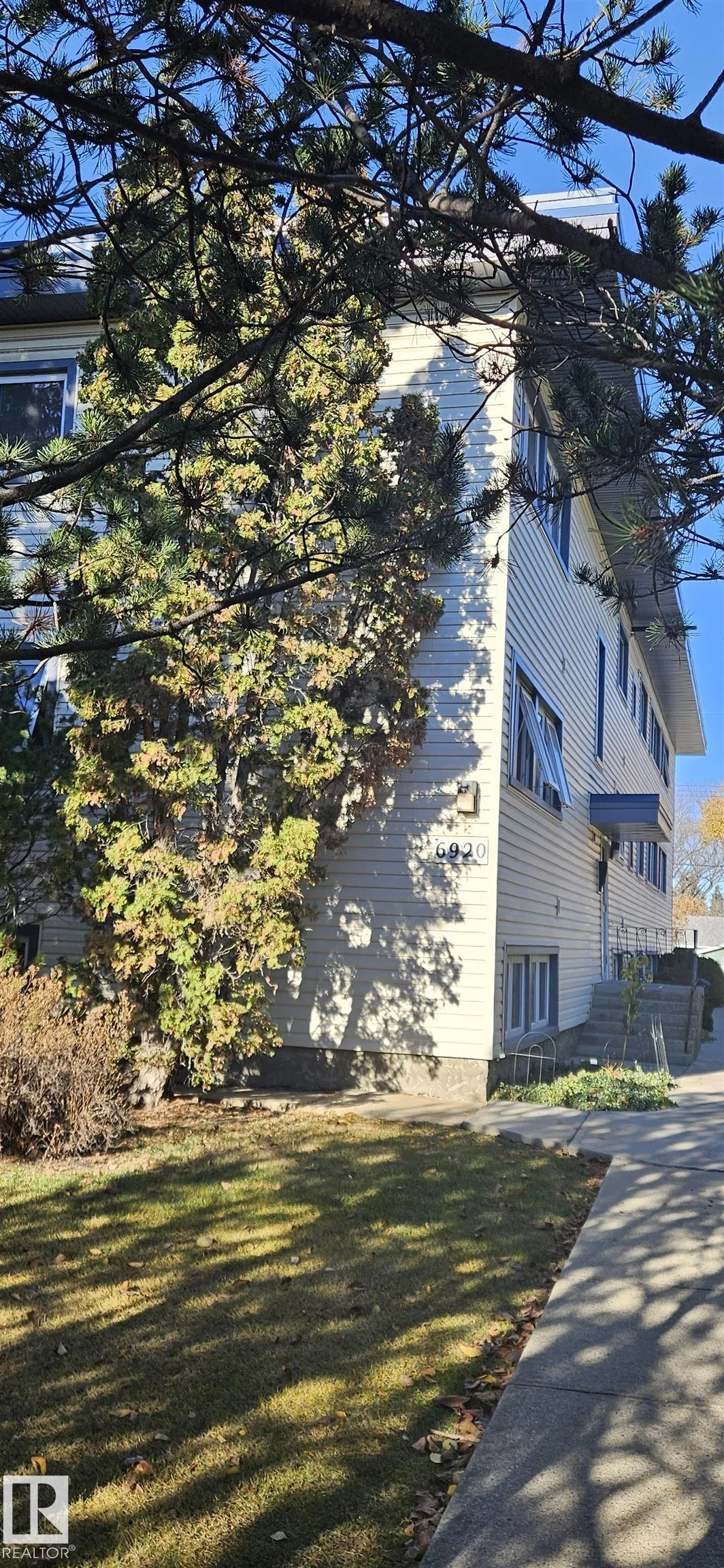 6920 101 Avenue