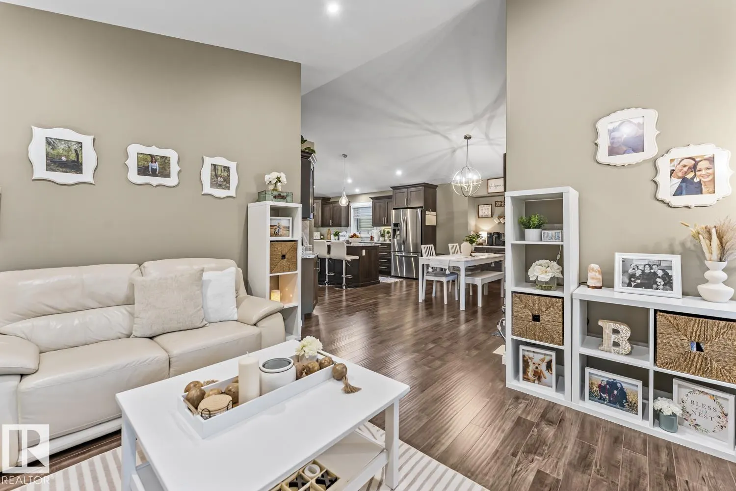 239 Terra Nova Crescent