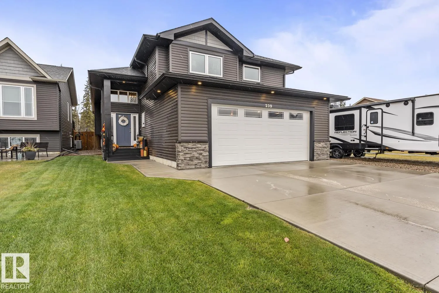 239 Terra Nova Crescent