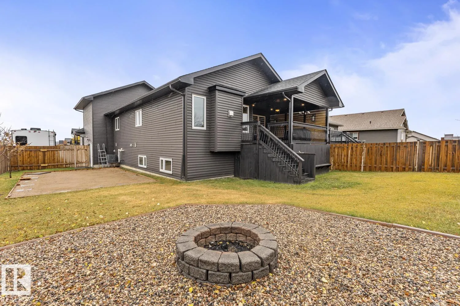 239 Terra Nova Crescent