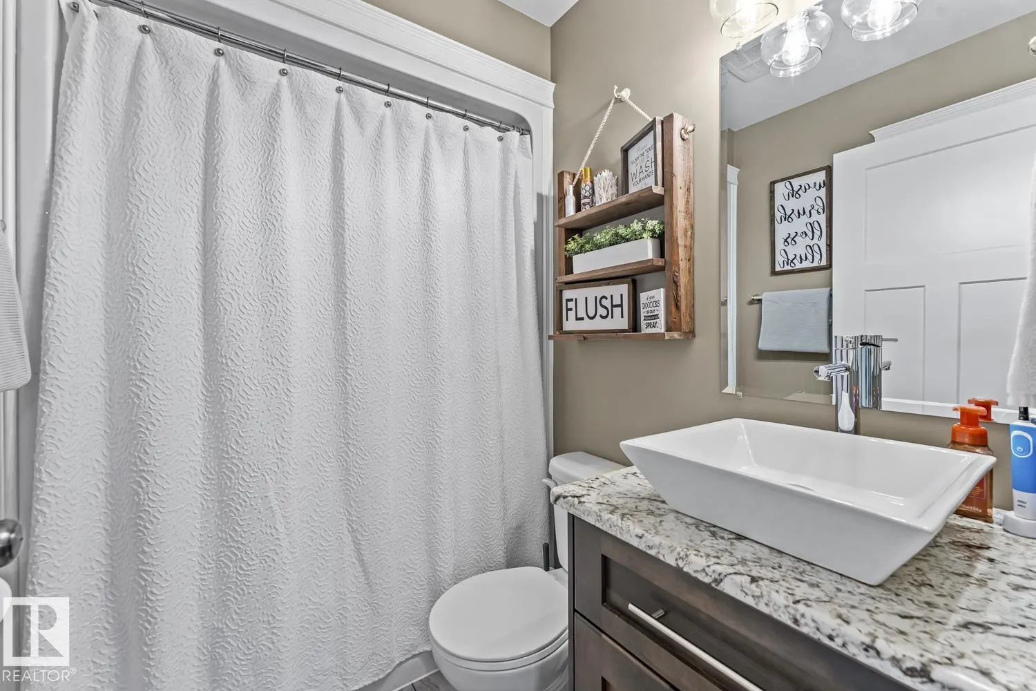 239 Terra Nova Crescent