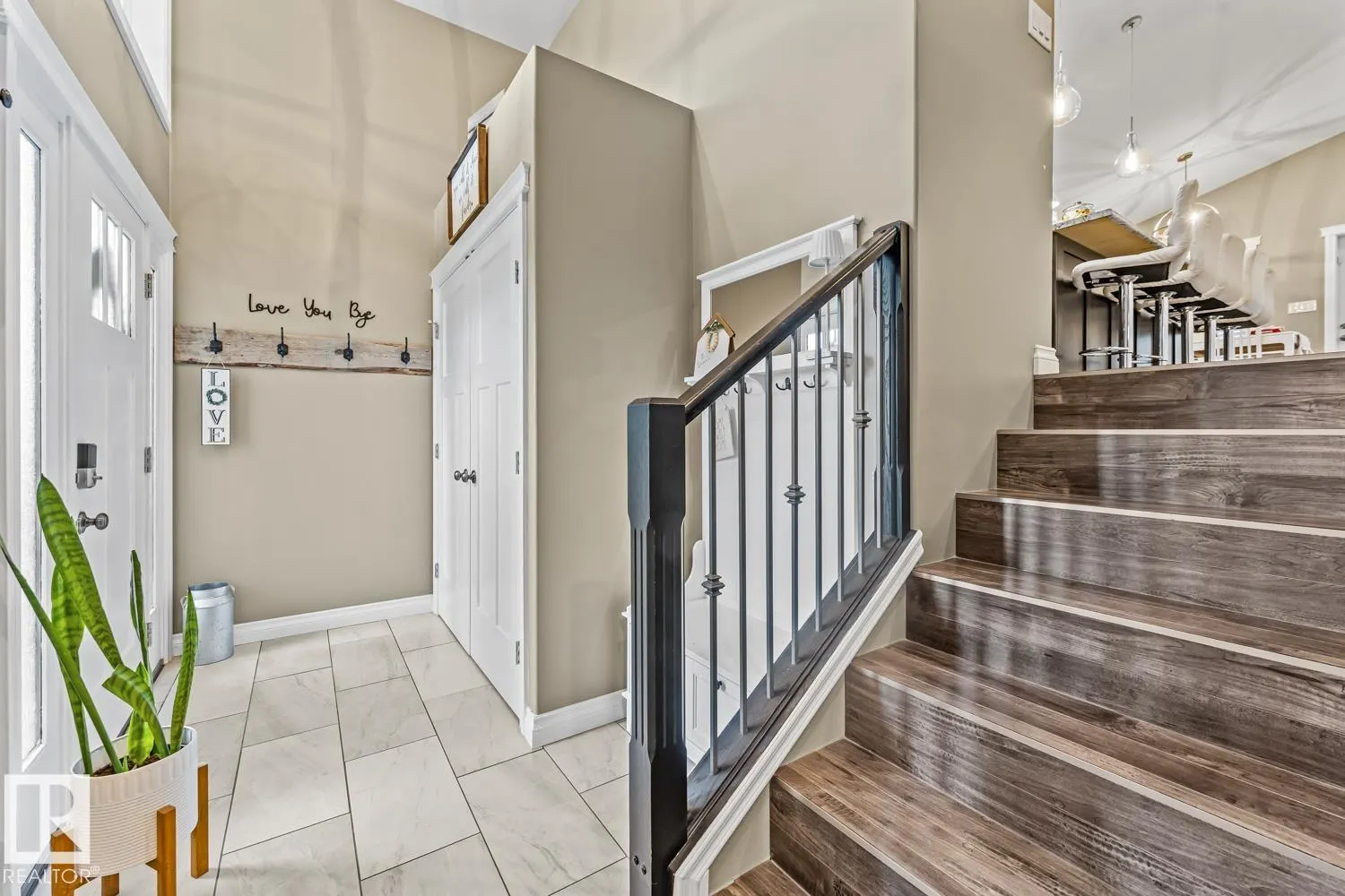 239 Terra Nova Crescent