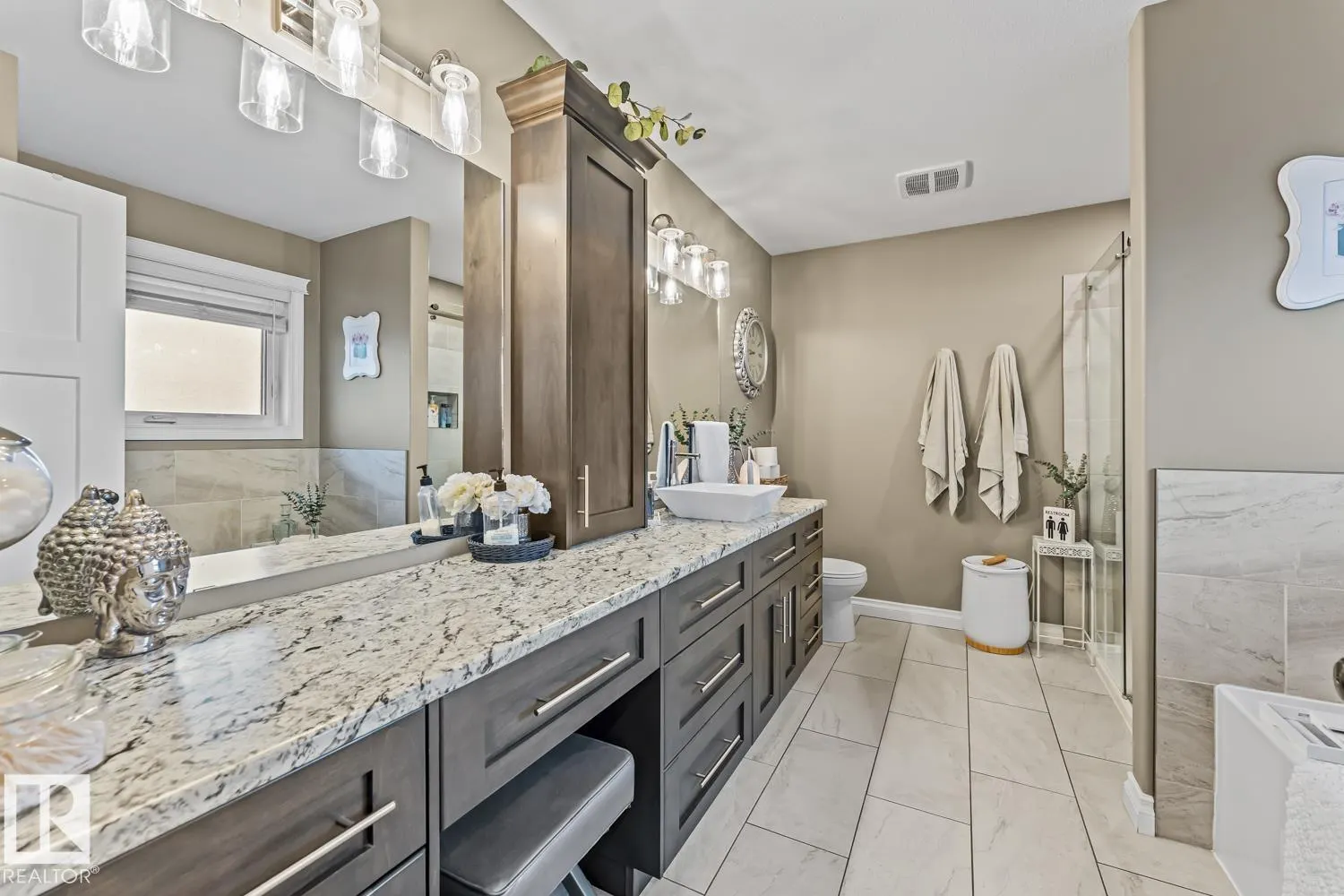 239 Terra Nova Crescent