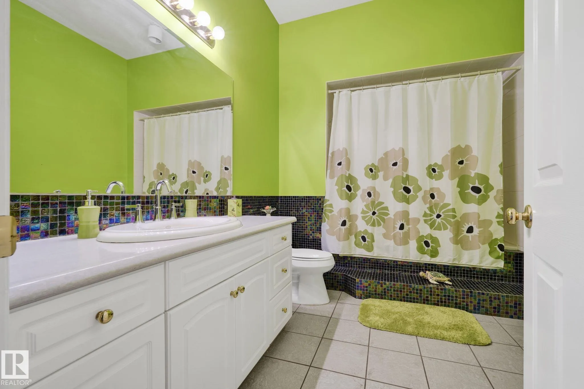 13419 Lakeland Drive