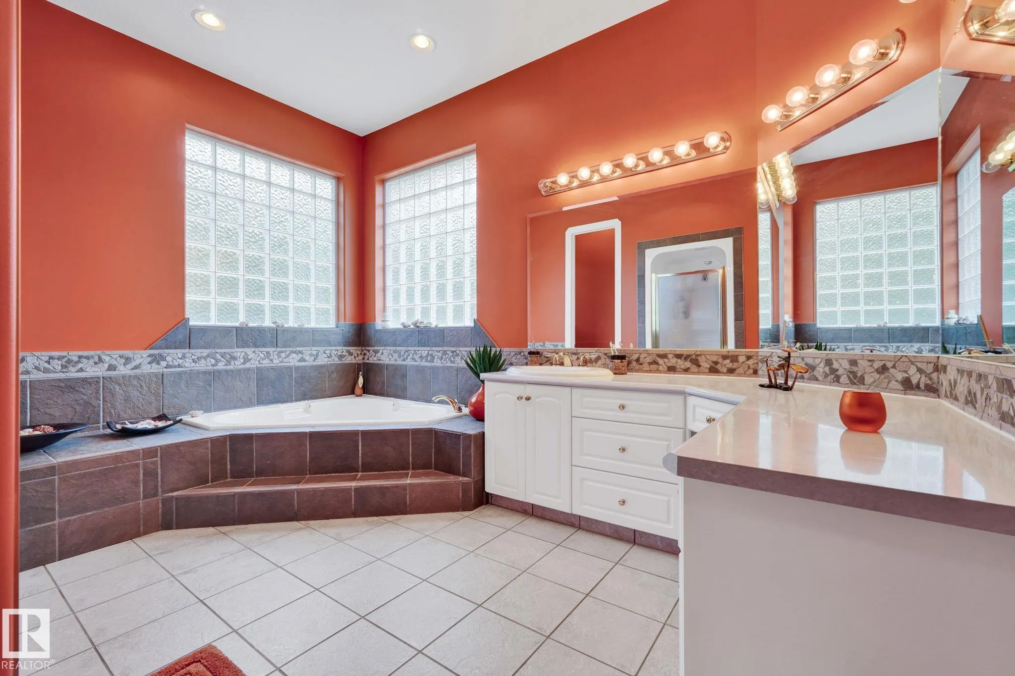 13419 Lakeland Drive