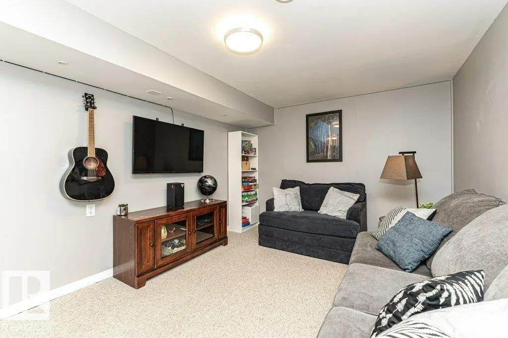 10944 Beaumaris Road