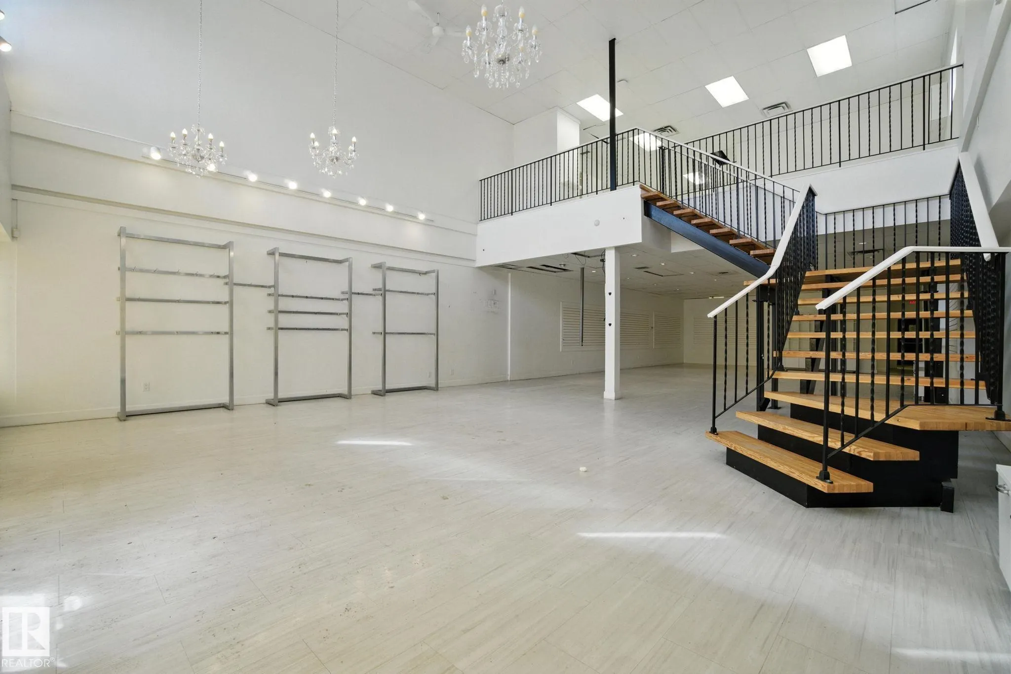 16220 STONY PLAIN Road