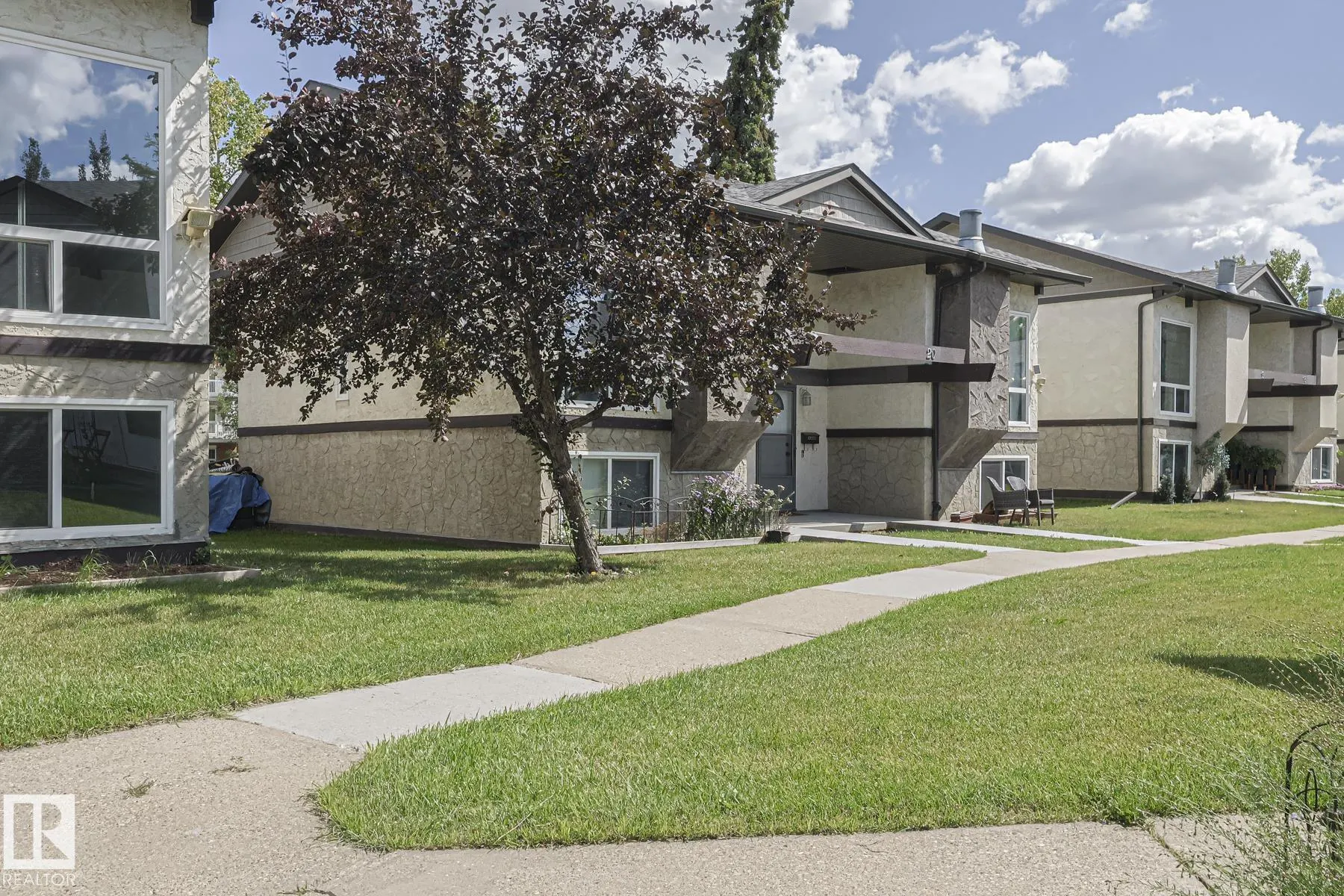 22 NORTHWOODS Village