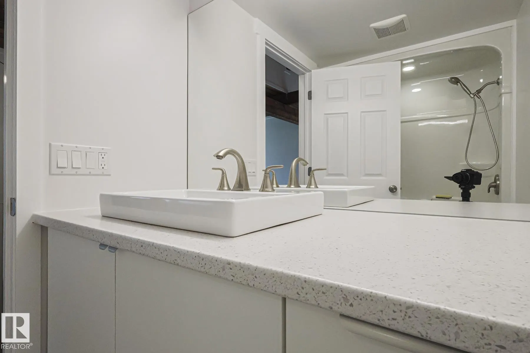 22 NORTHWOODS Village