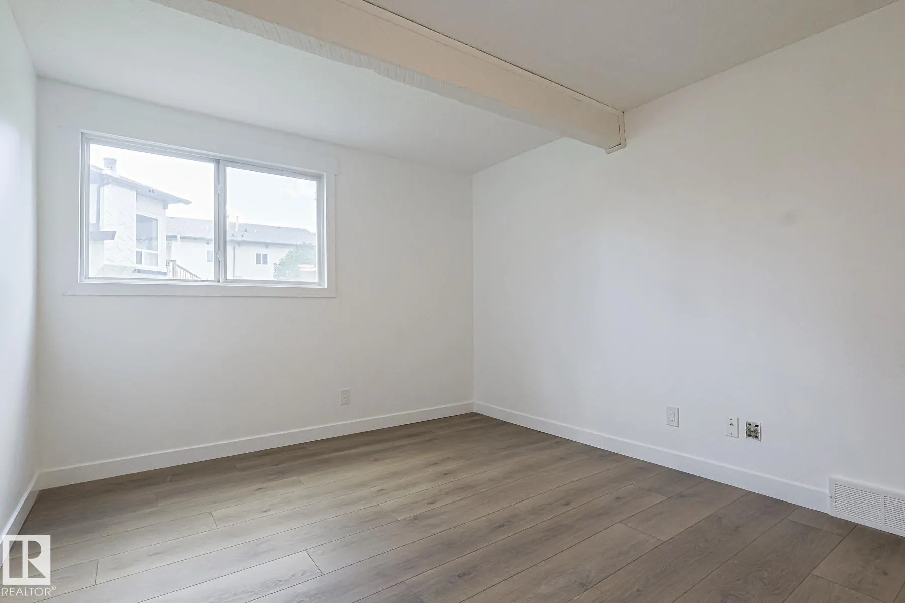 22 NORTHWOODS Village