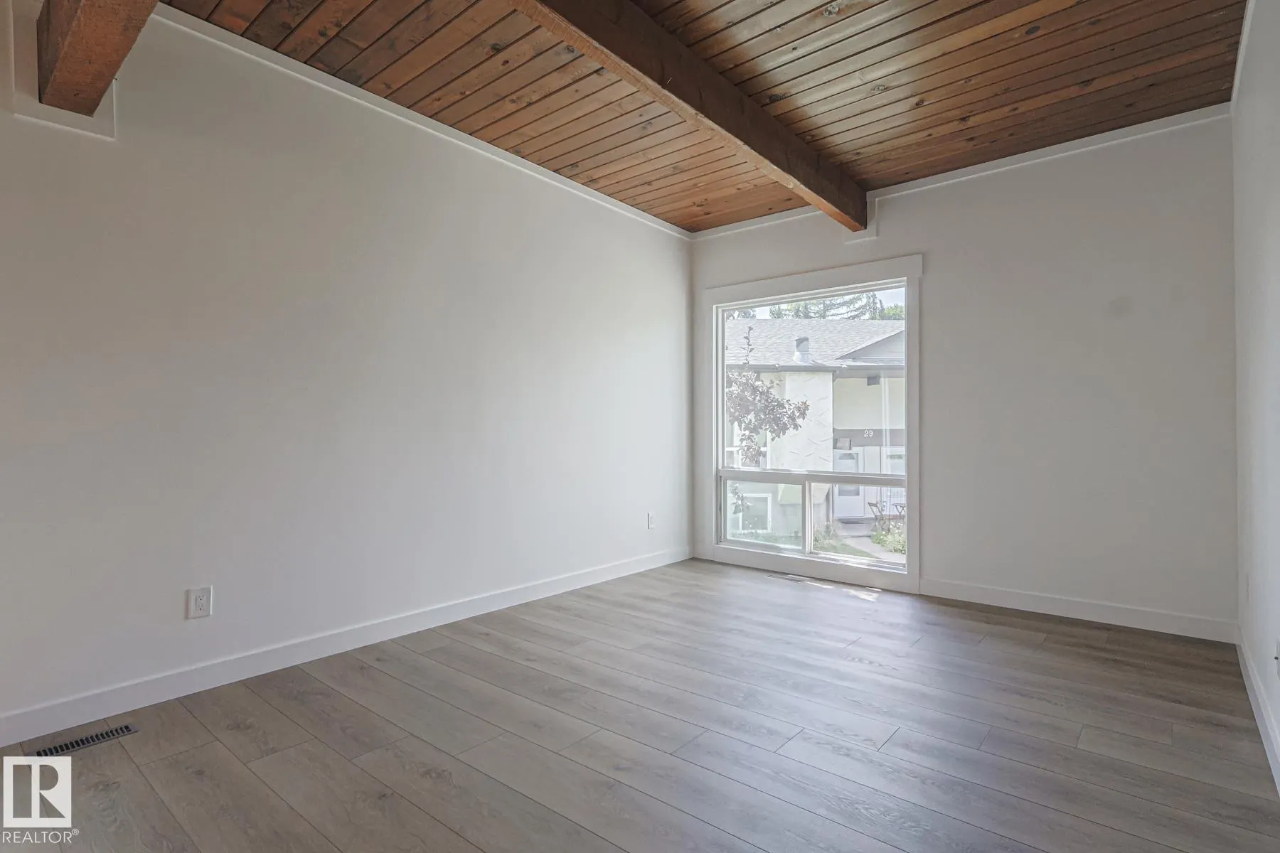 22 NORTHWOODS Village