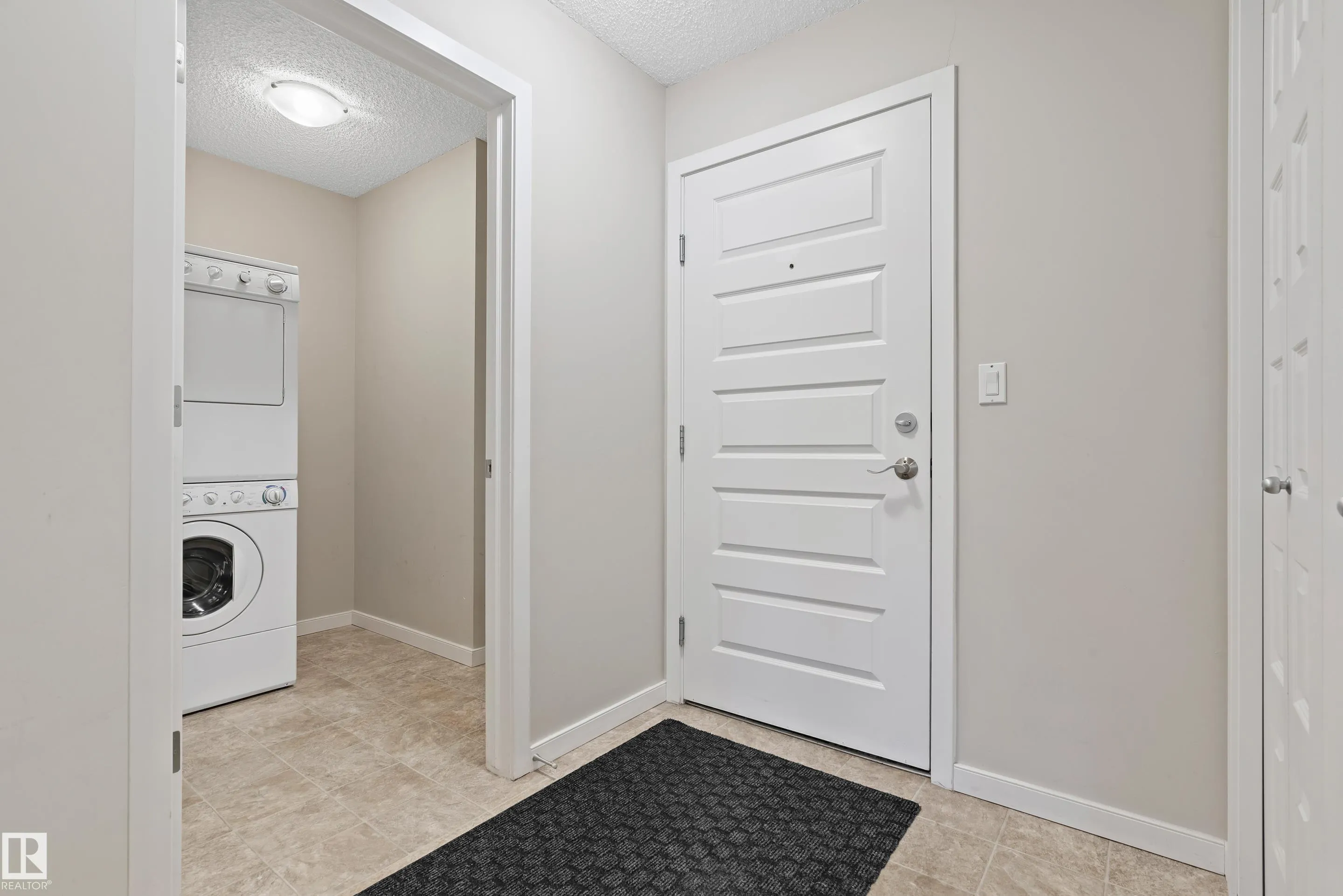 400 SILVER BERRY Road