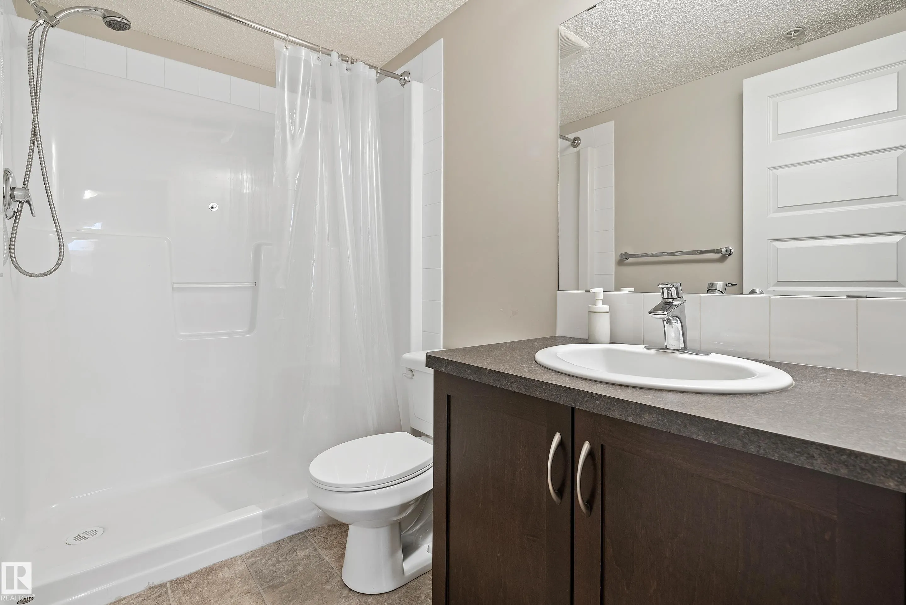 400 SILVER BERRY Road