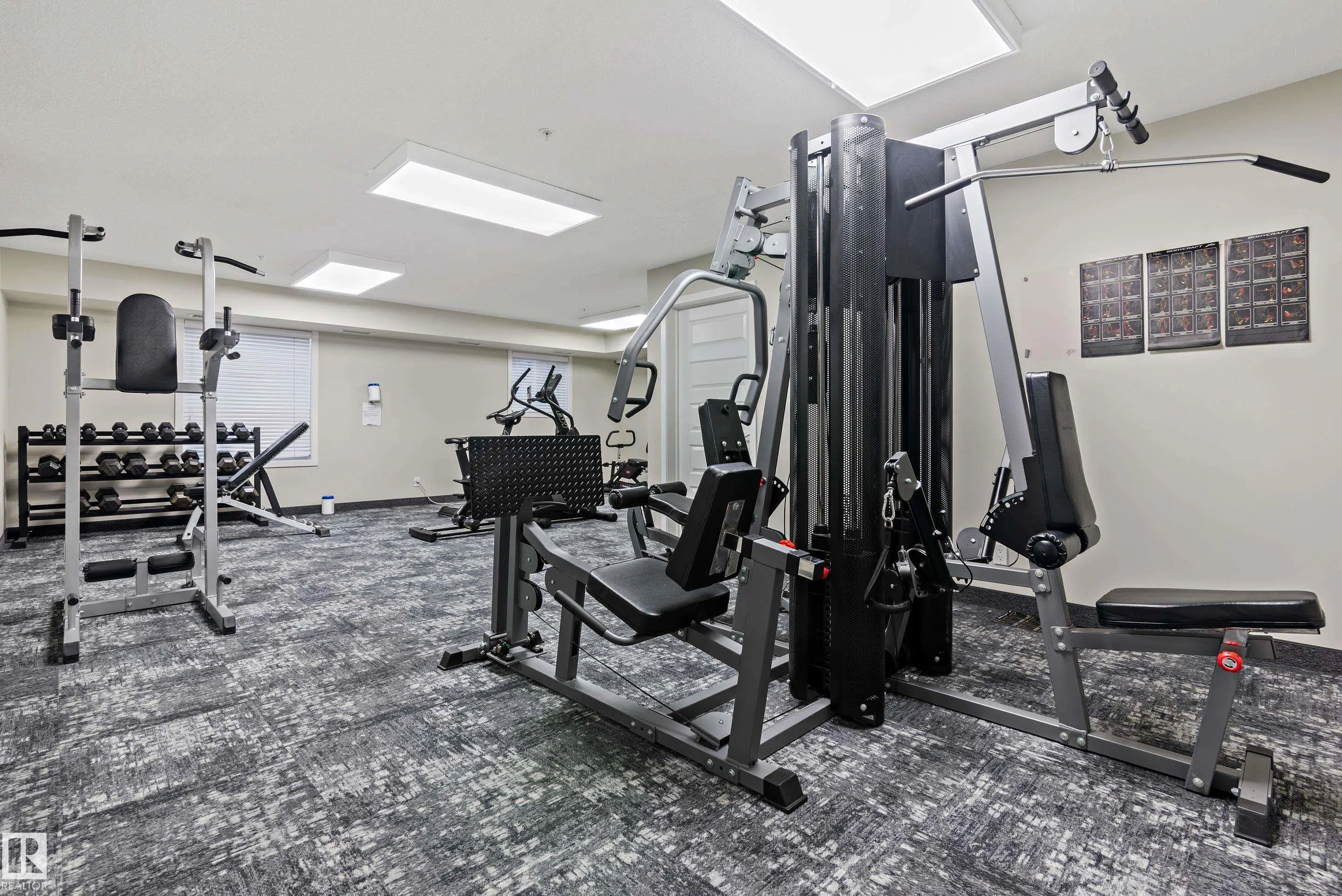 400 SILVER BERRY Road