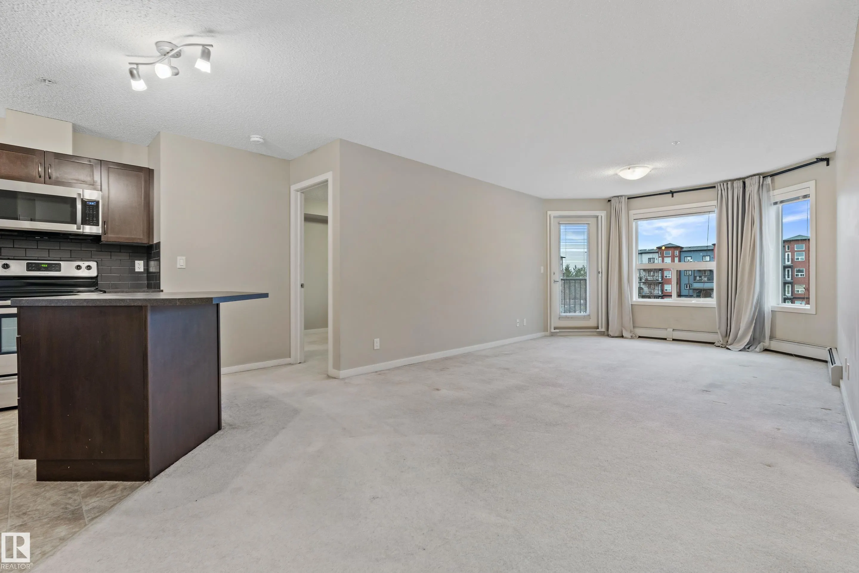 400 SILVER BERRY Road