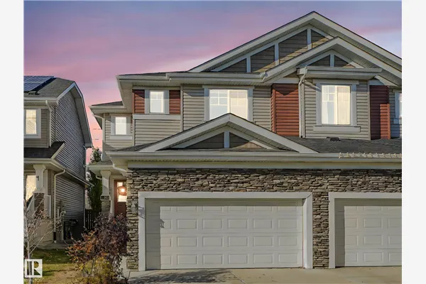 3881 ROBINS Crescent