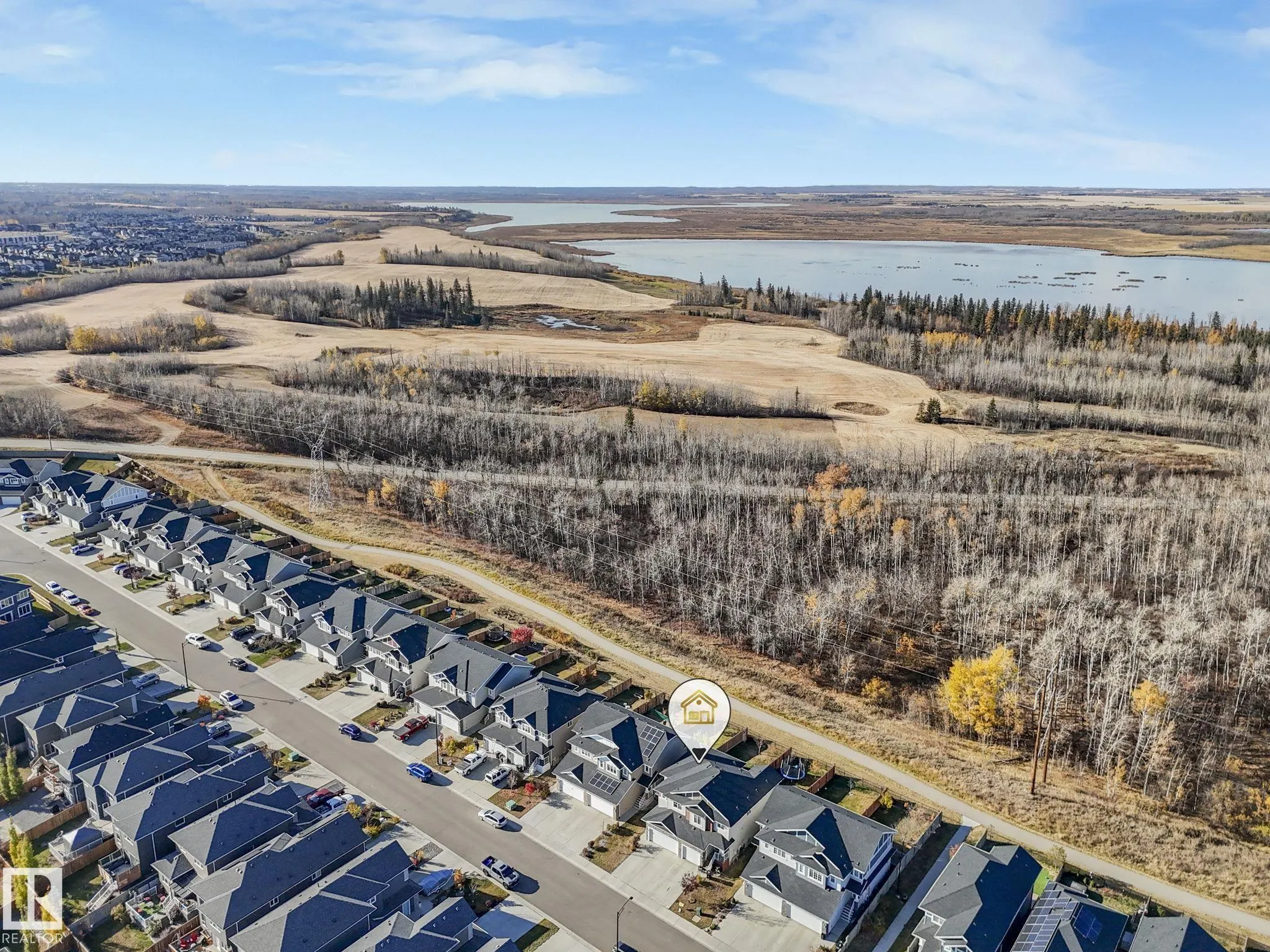 3881 ROBINS Crescent