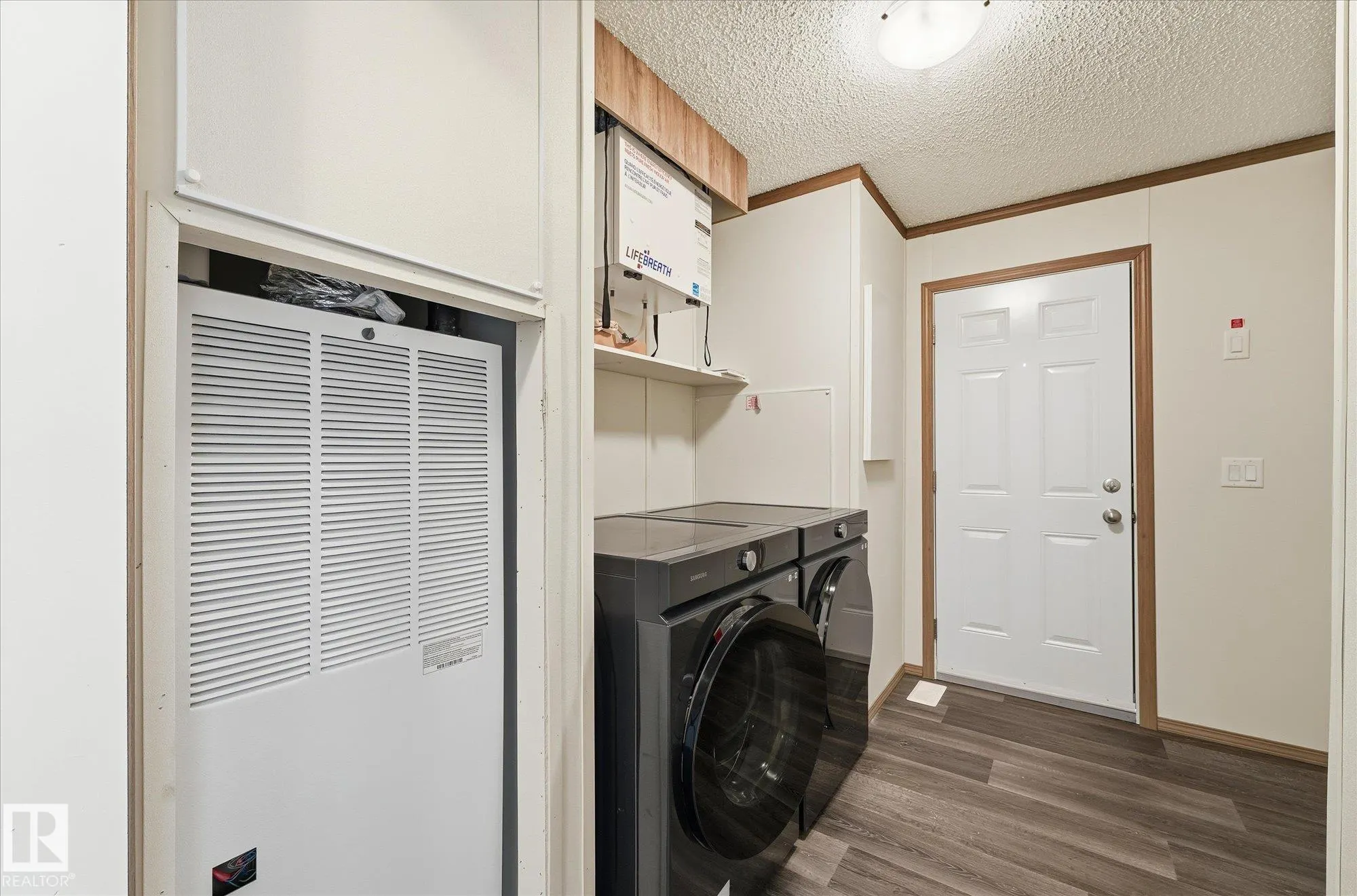 242 305 Calahoo Road