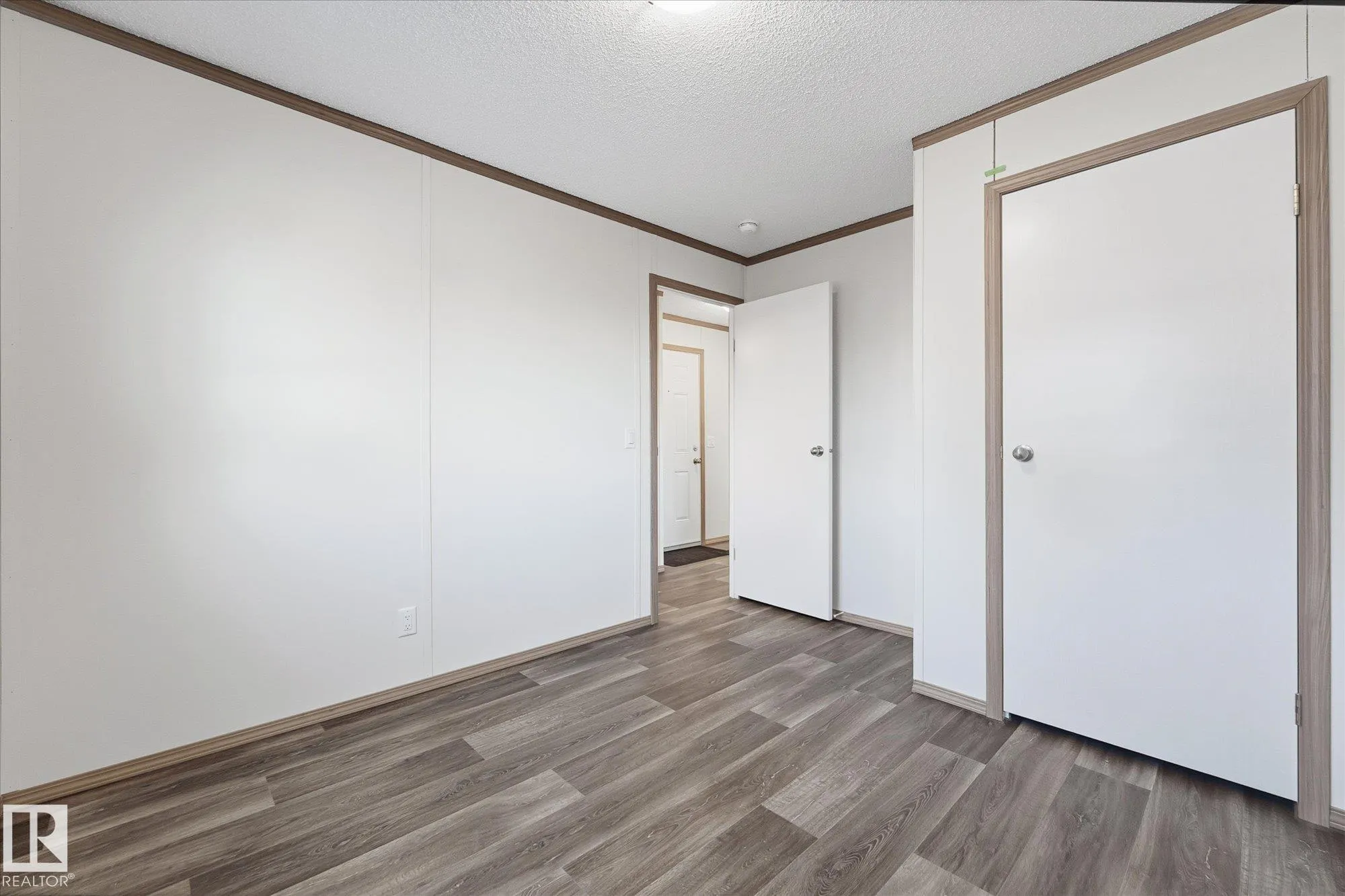 242 305 Calahoo Road