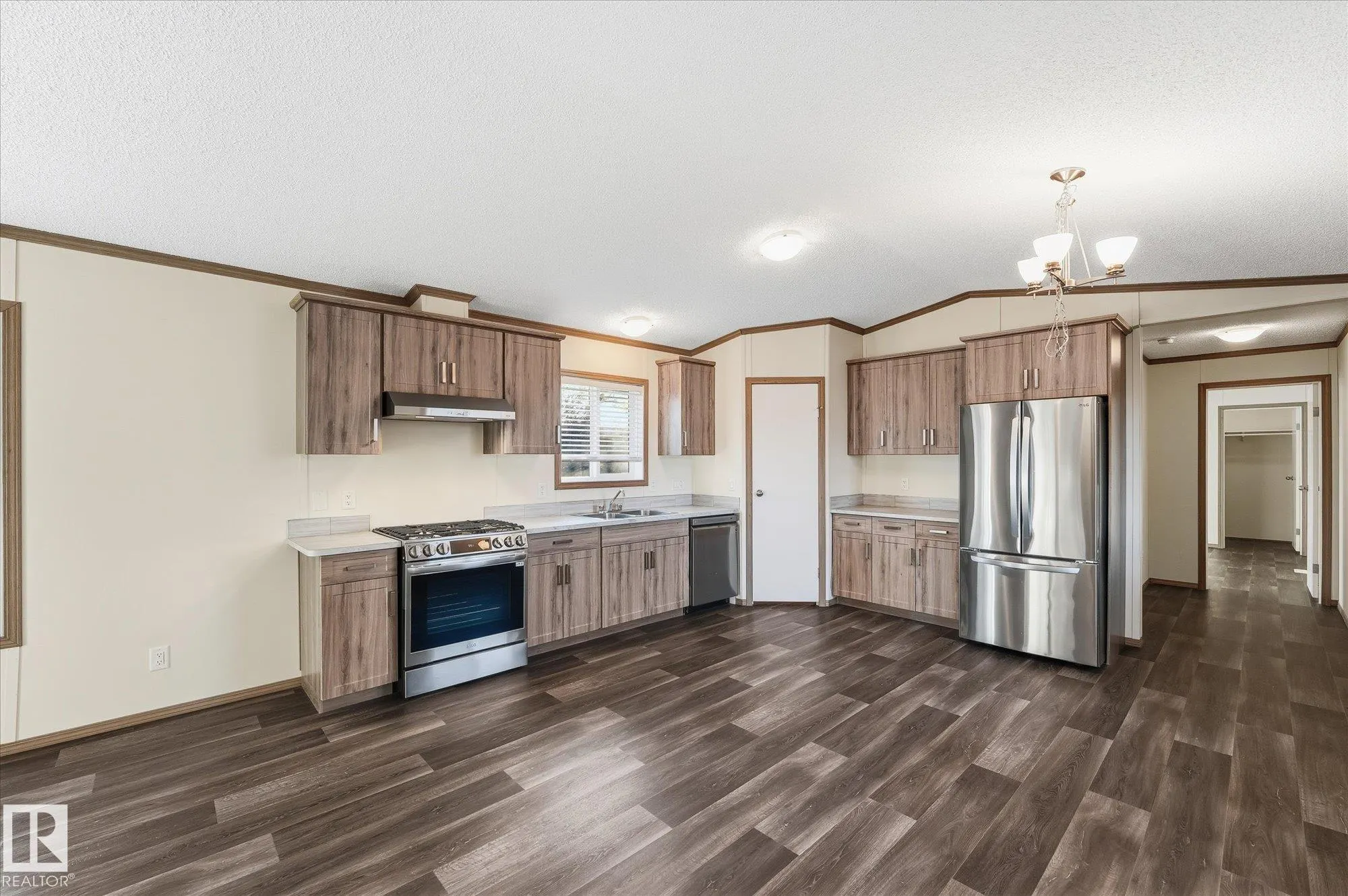 242 305 Calahoo Road