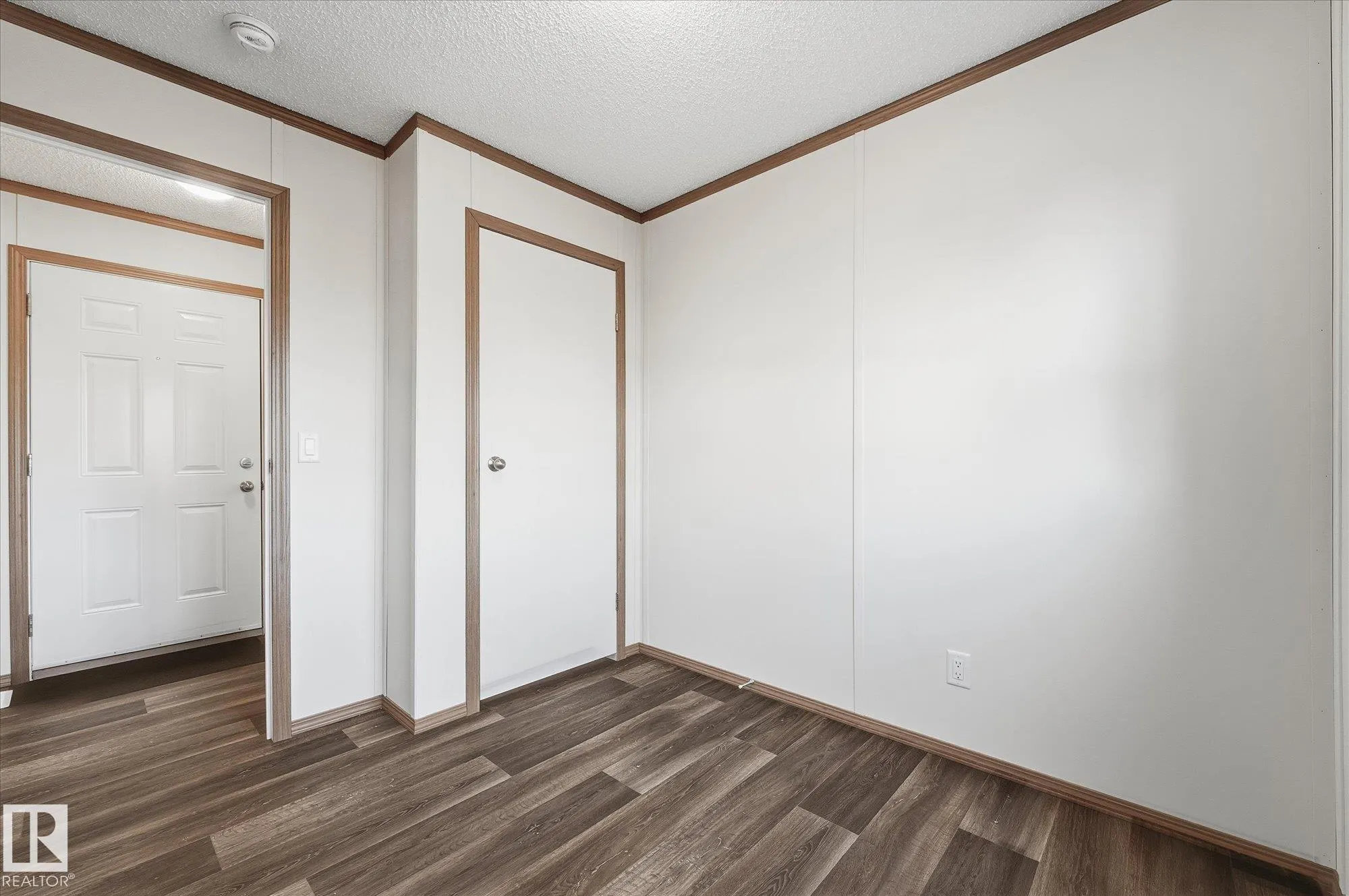 242 305 Calahoo Road