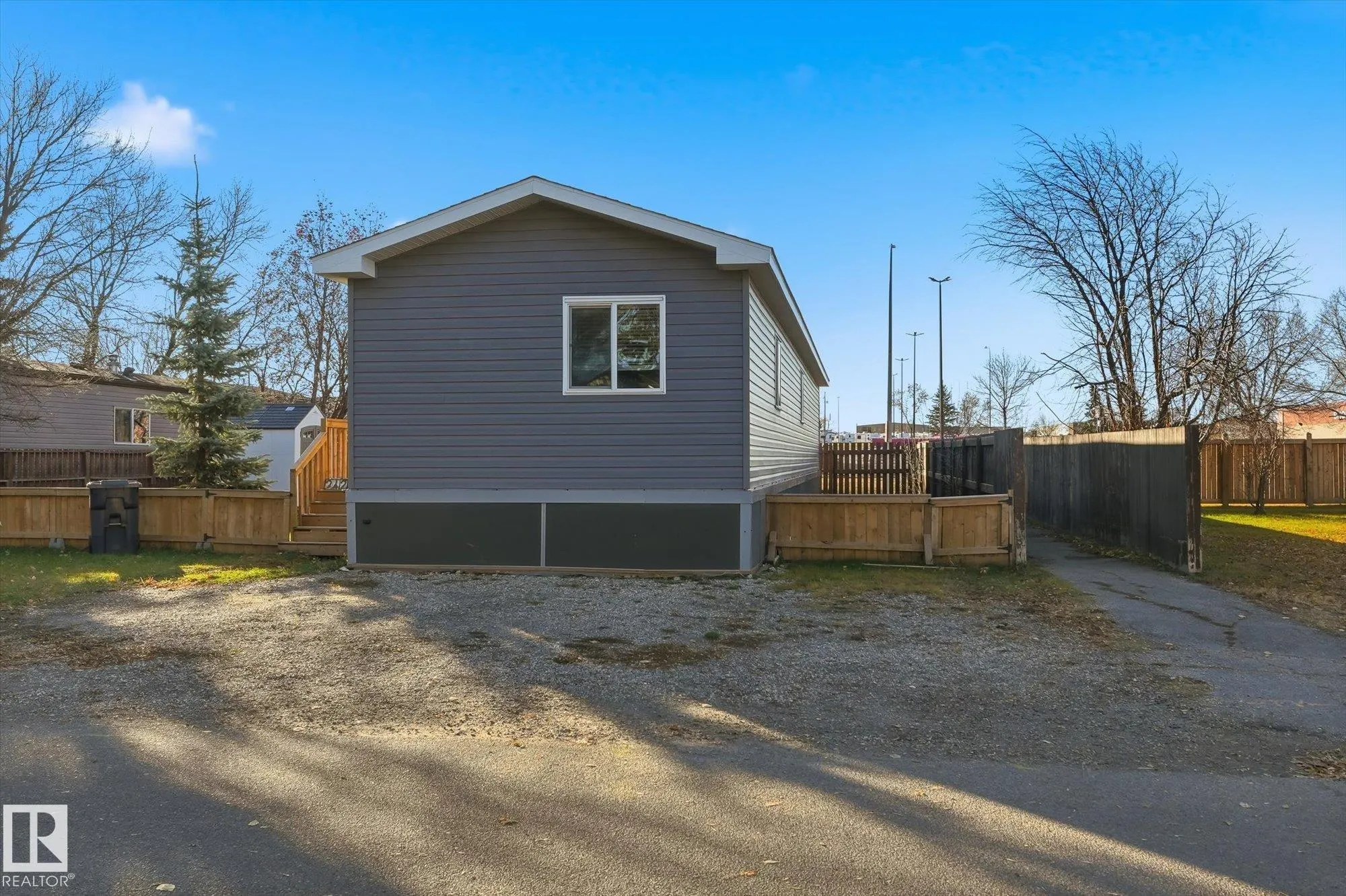 242 305 Calahoo Road