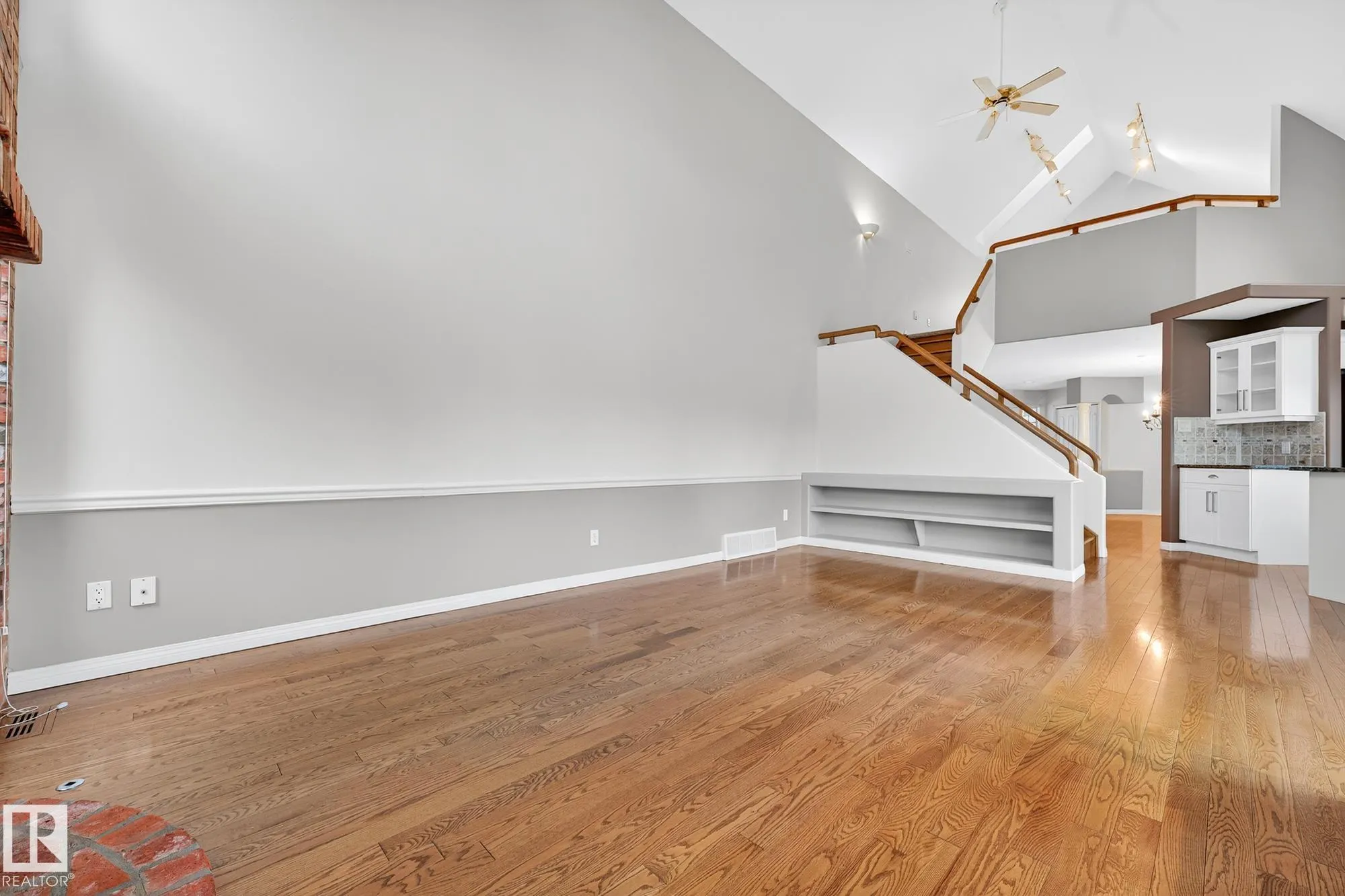 1085 CARTER CREST Road