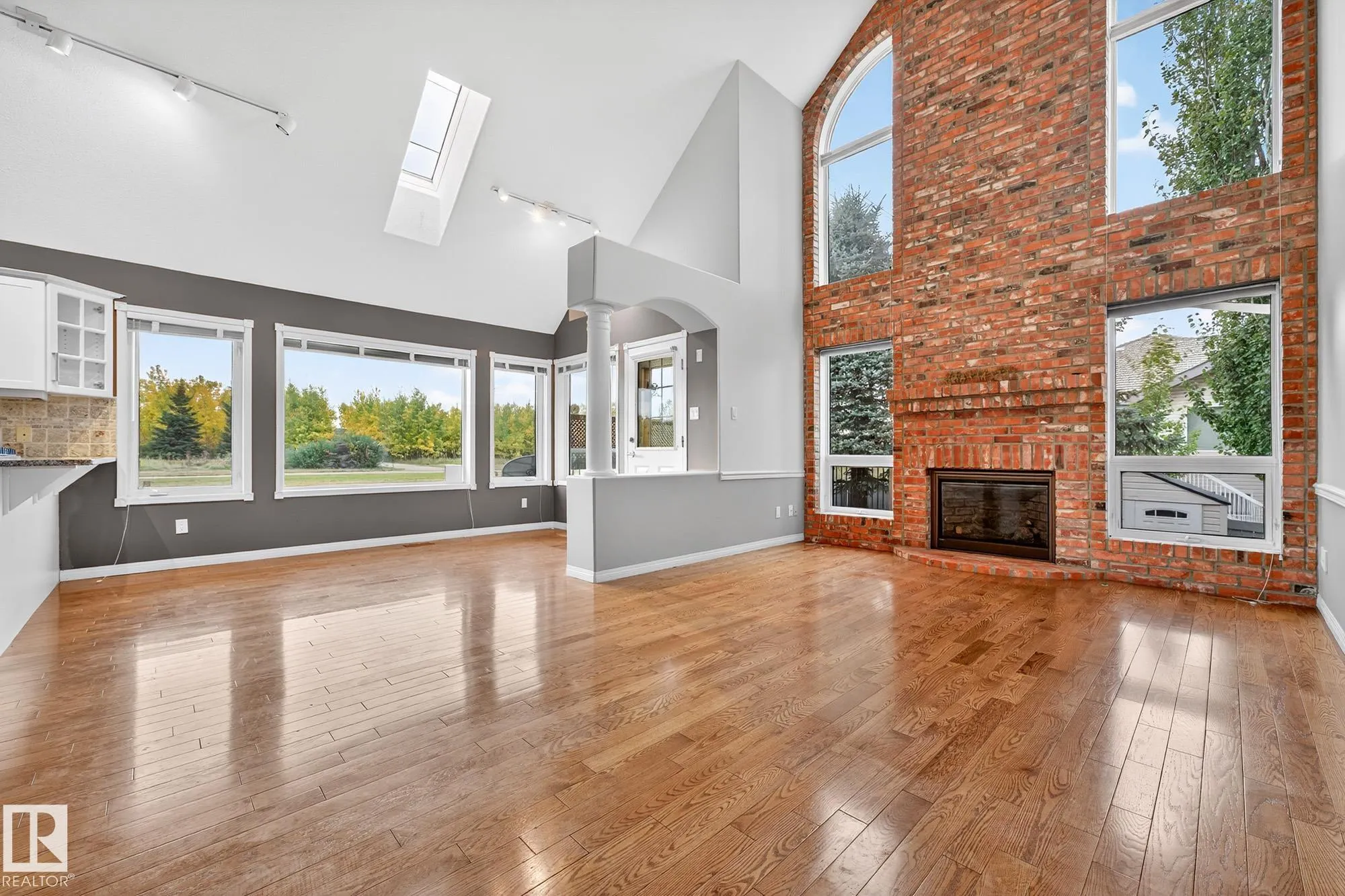 1085 CARTER CREST Road