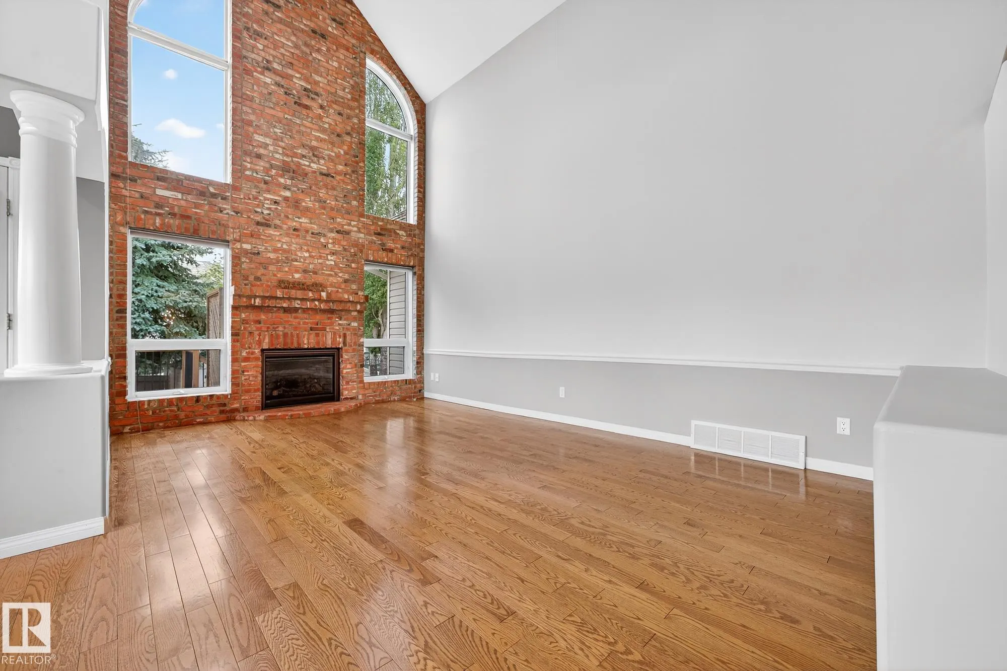 1085 CARTER CREST Road